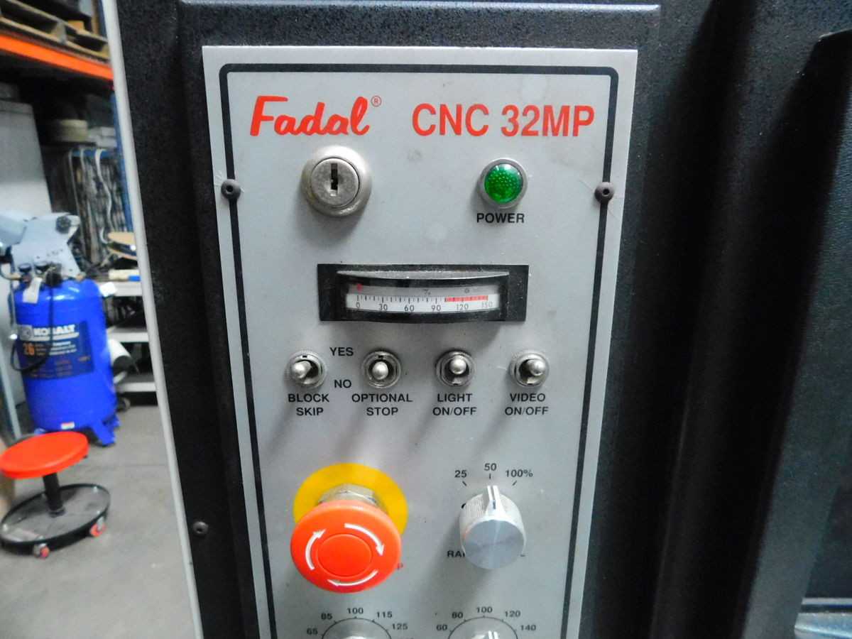 FADAL, 32MP, CONTROL PANELS INTERFACES, 68030 32-BIT CPU, MULTI-AXIS CONTROL, RS232 PORT - OPERATOR CONTROLS