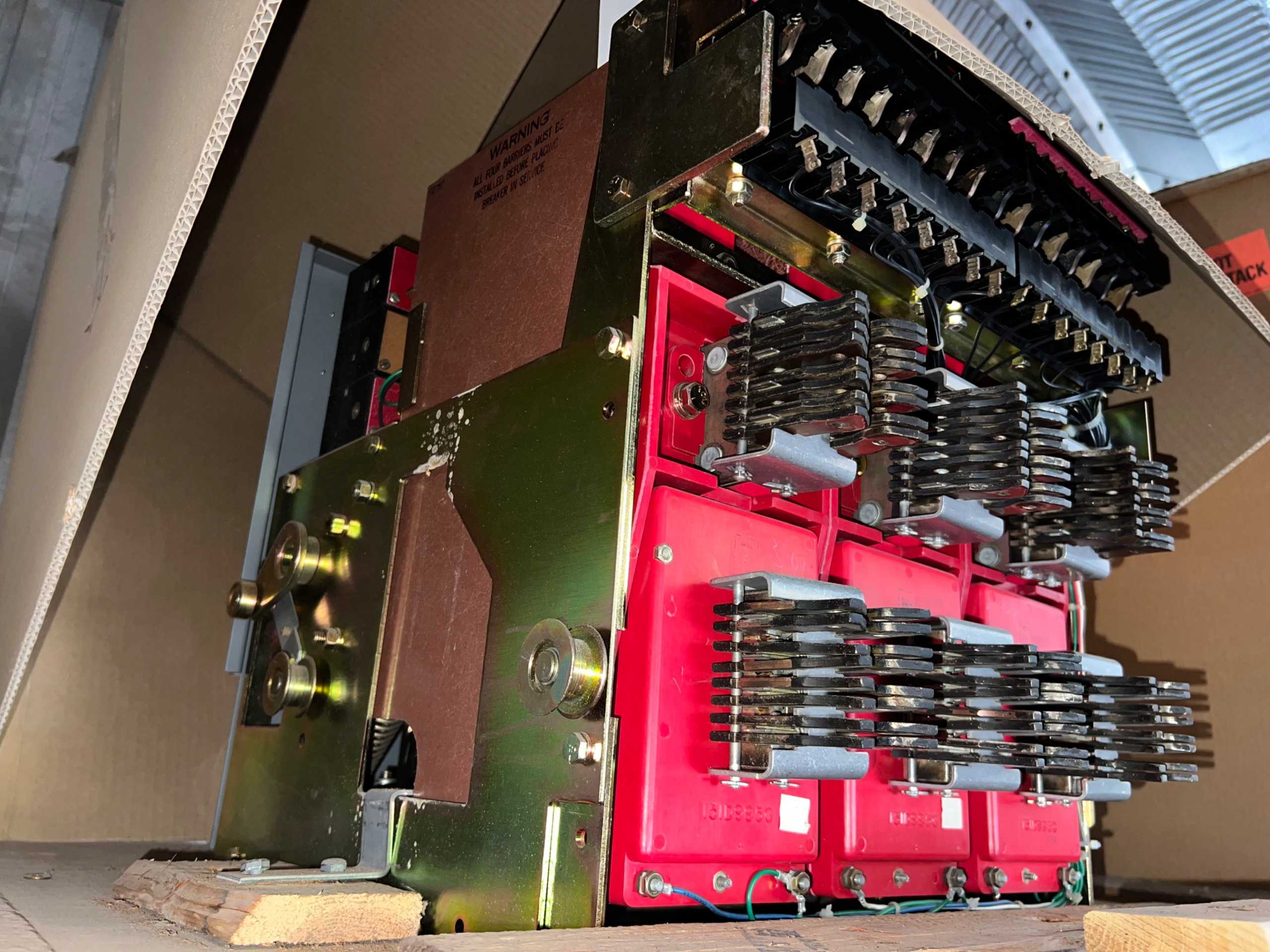 CIRCUIT BREAKER - CIRCUIT BREAKERS