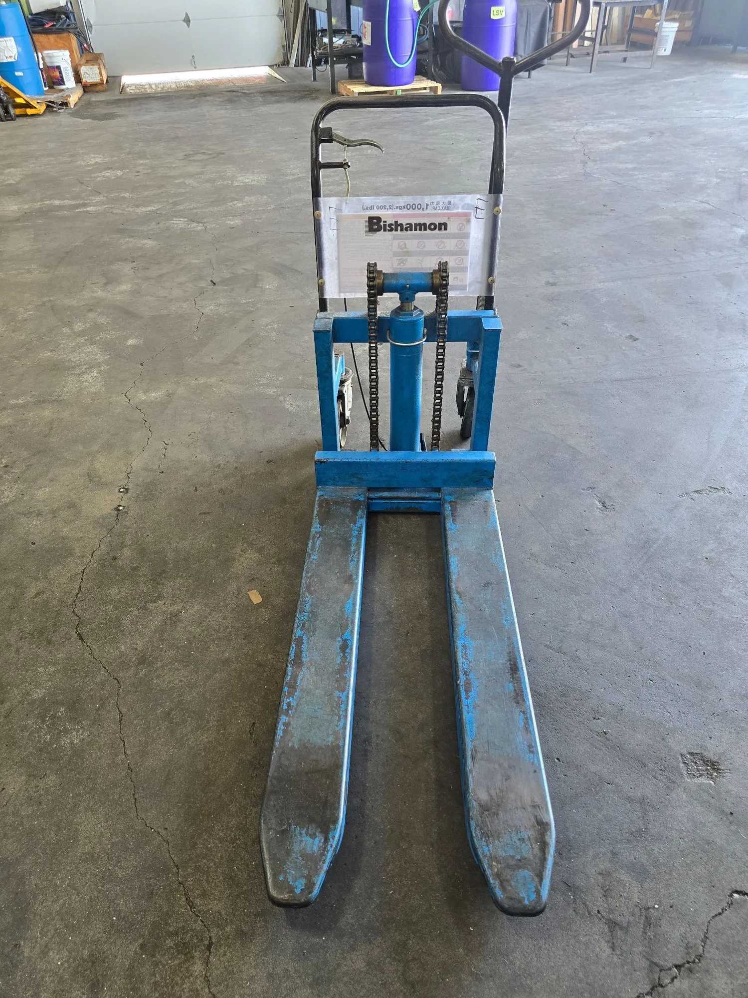 BISHAMON SKIDLIFT FOOT OPERATED SKID TRUCK, 2200 LB. CAPACITY - MANUAL PALLET JACKS
