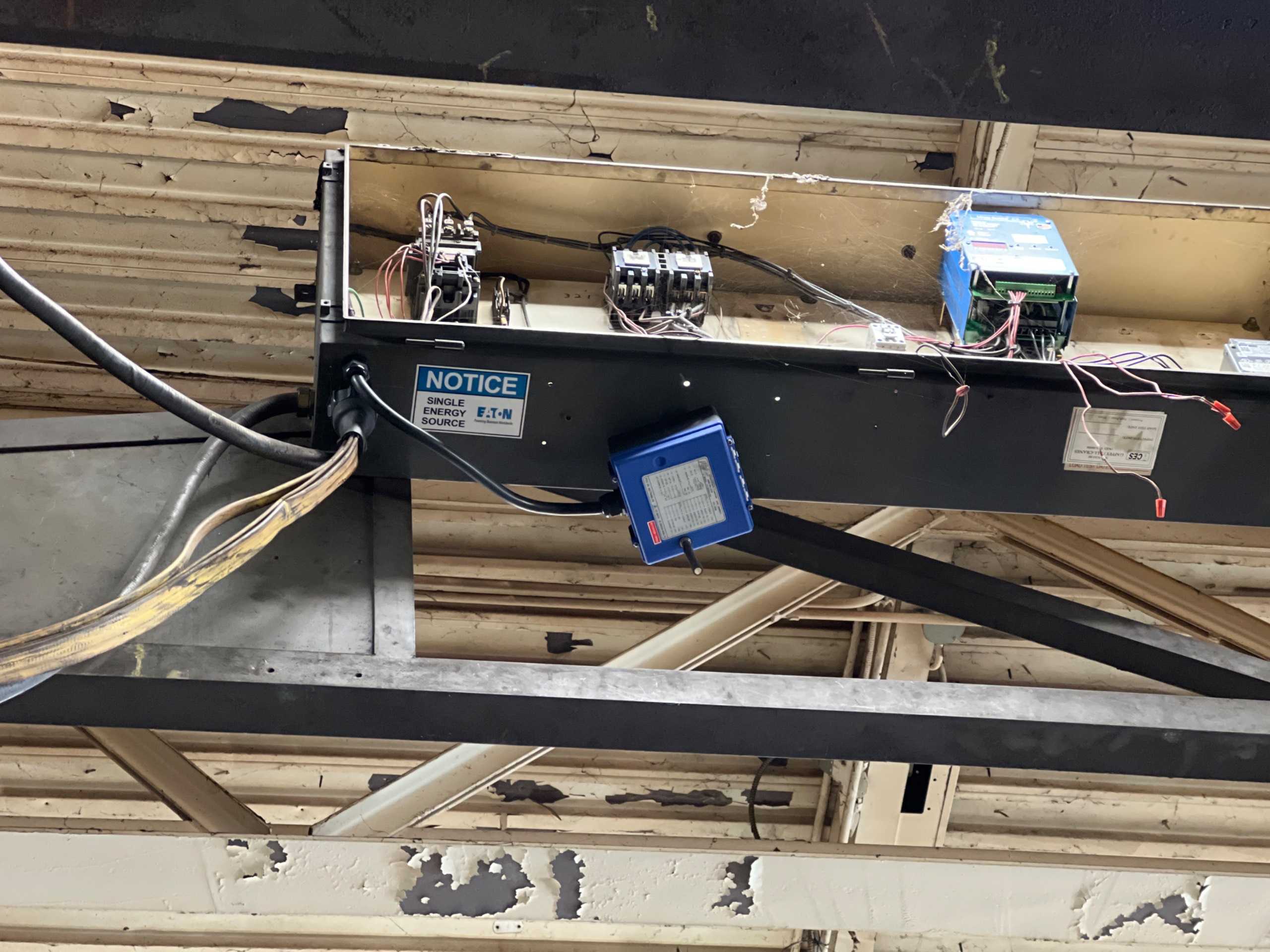 R&M MATERIALS HANDLING BRIDGE CRANE - BRIDGE CRANE