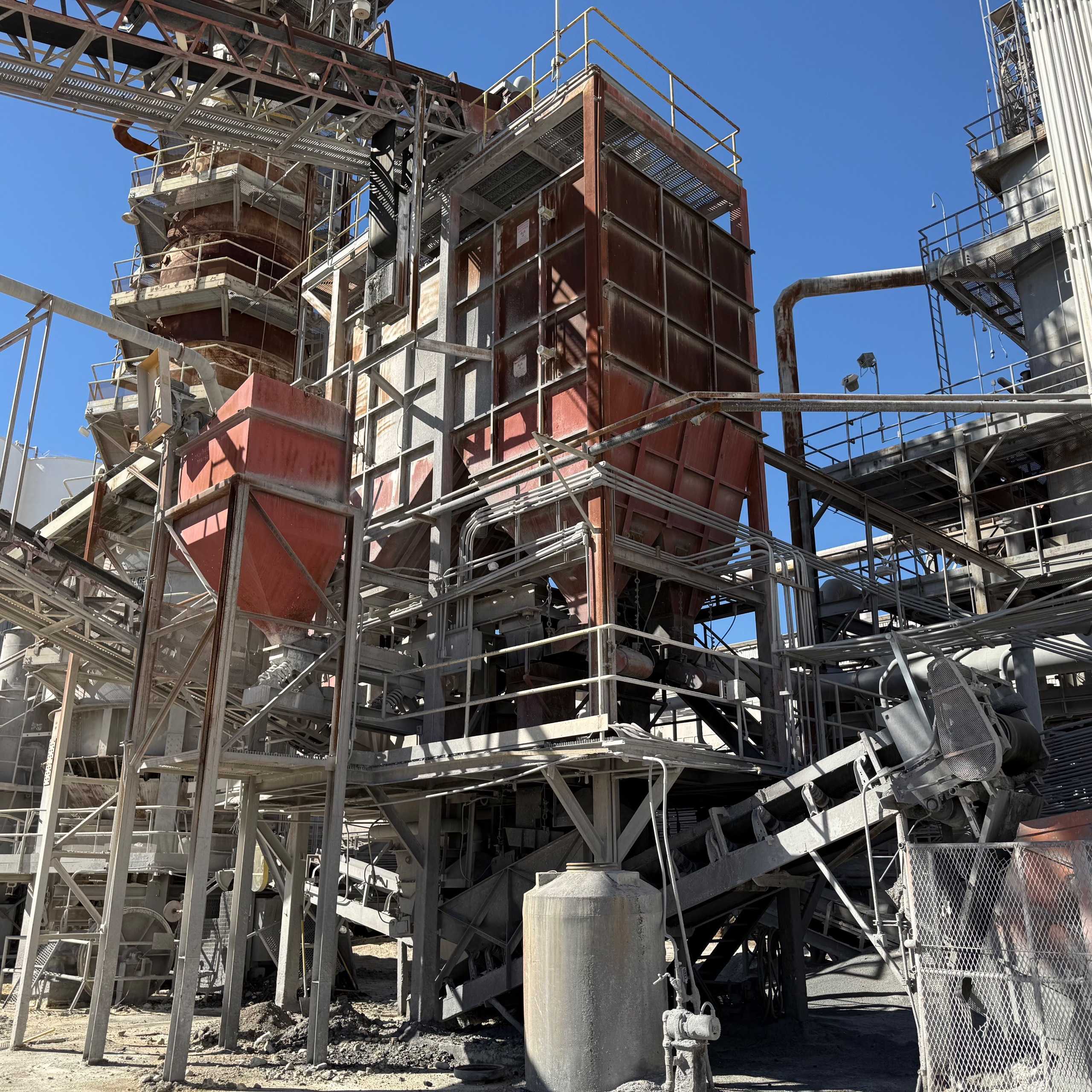 HOOPER FEEDER SCALE - MATERIAL HANDLING EQUIPMENT