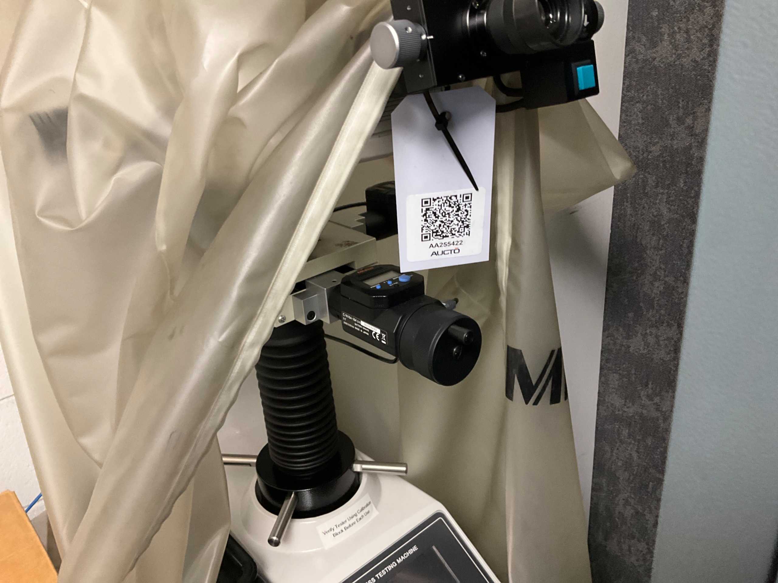 MITUTOYO HV-100 HARDNESS TESTER - HARDNESS TESTERS