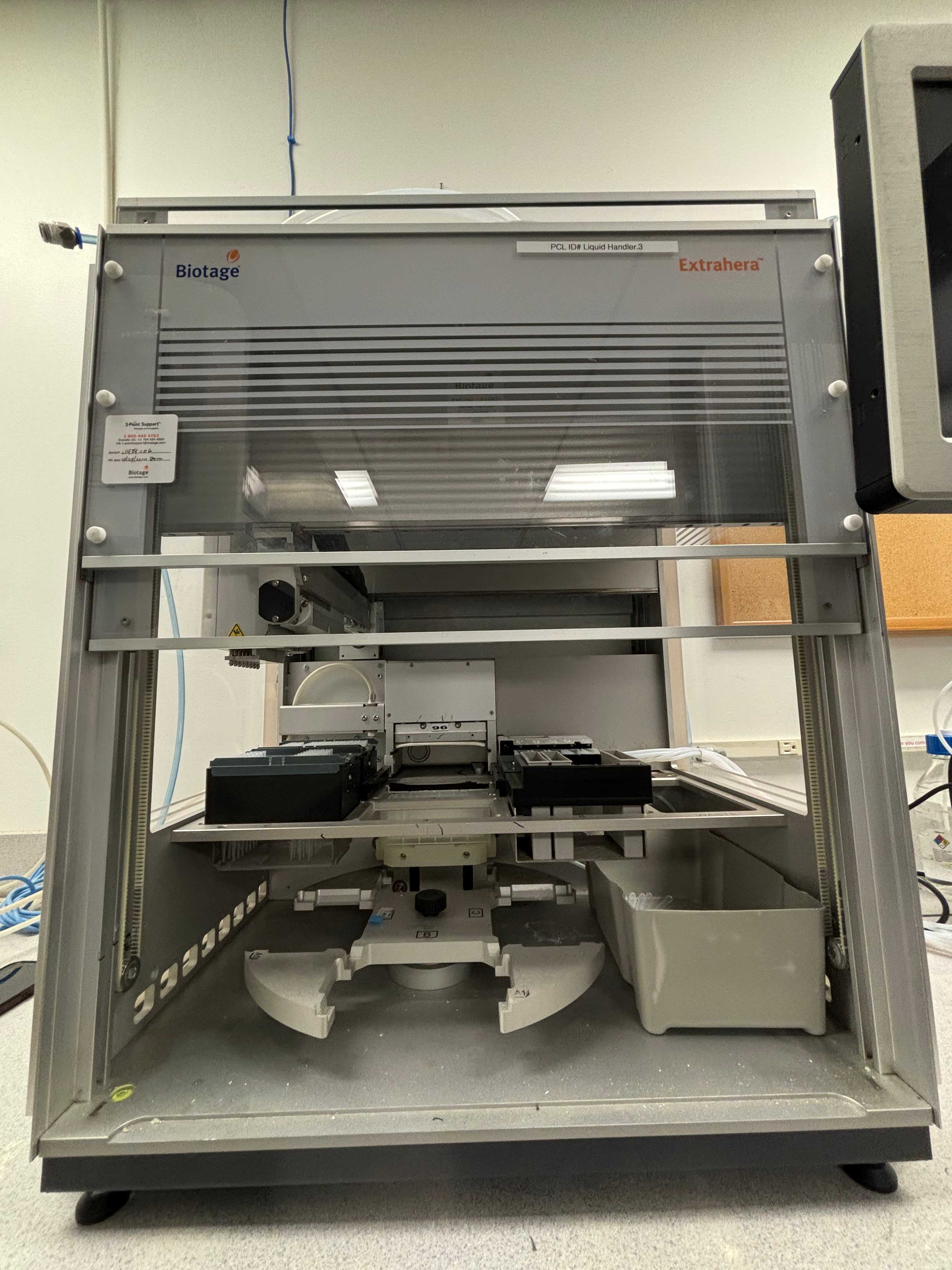 BIOTAGE EXTRAHERA HV-5000 LIQUID HANDLER - LAB EQUIPMENT