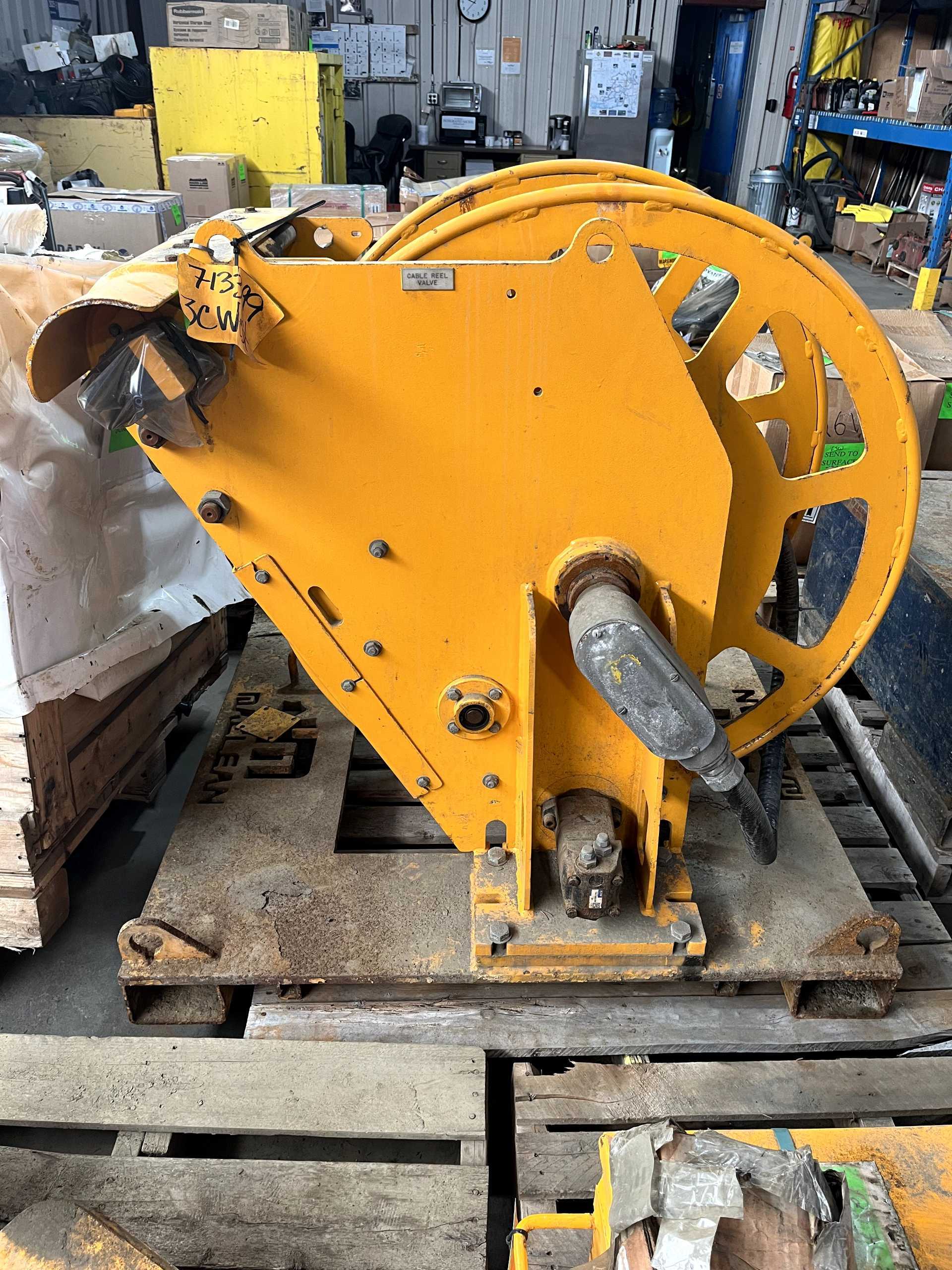 MACLEAN ENGINEERING 1062320R CABLE REEL ASSEMBLY FOR MACLEAN BOLTER MEM-928 - CONSTRUCTION EQUIPMENT ATTACHMENTS