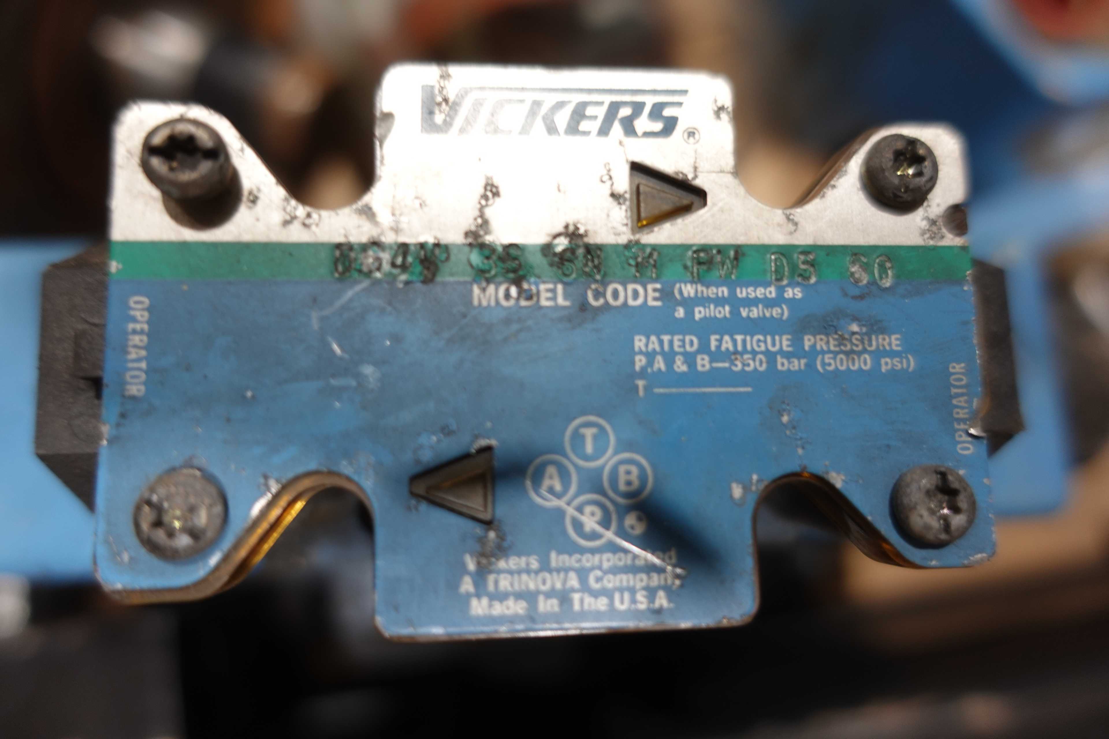 PALLET OF ASSORTED HYDRAULIC REPLACEMENT PARTS - HYDRAULIC PARTS