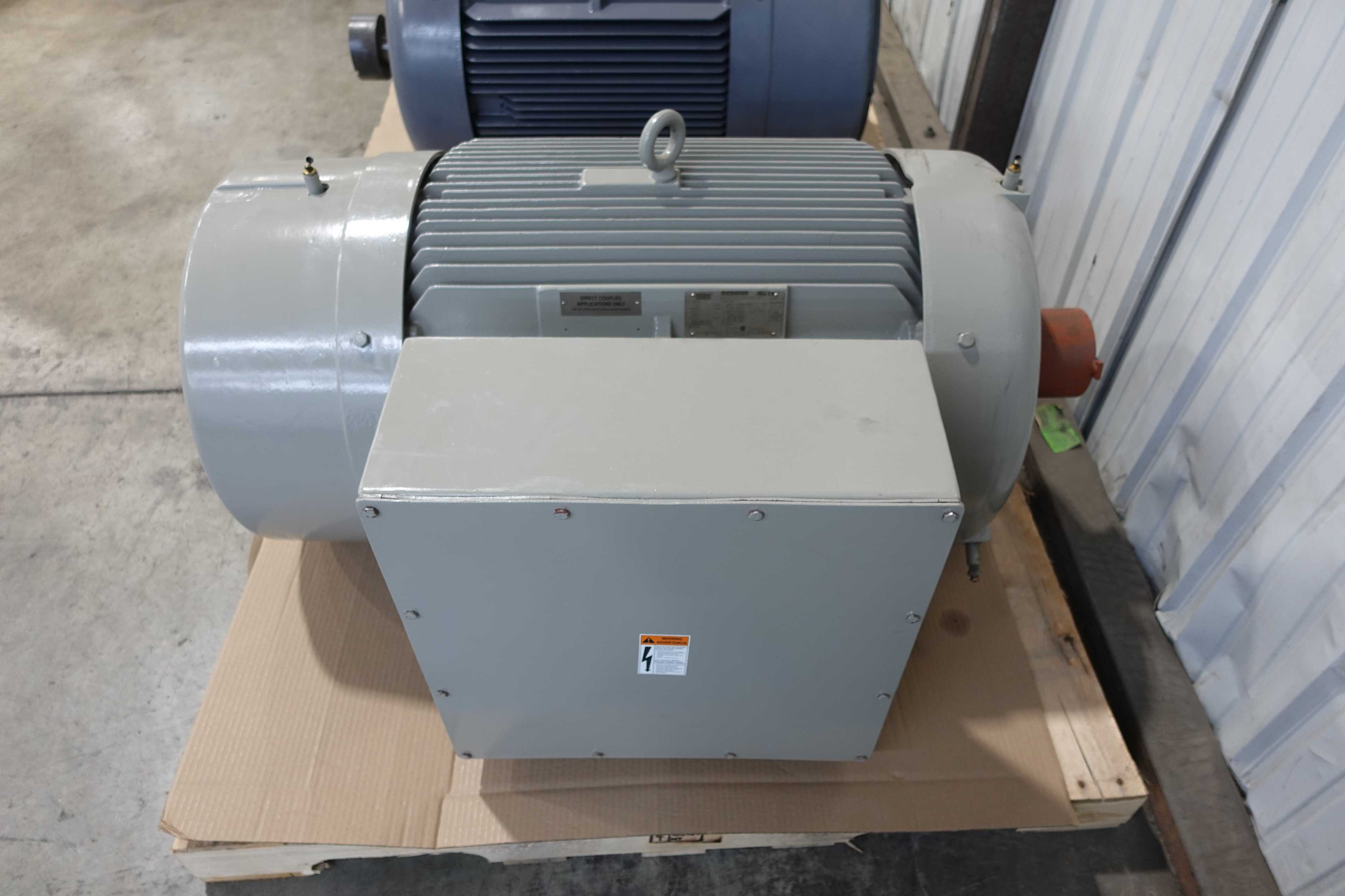SKU 1740531 - LOT OF 2 SIEMENS 575V AC MOTORS - AC MOTOR
