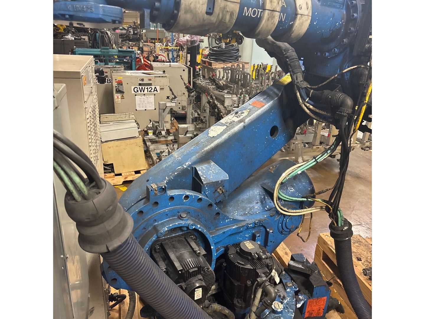 2011 YASKAWA MOTOMAN-ES165D ARTICULATED ROBOT - ARTICULATED ROBOTS