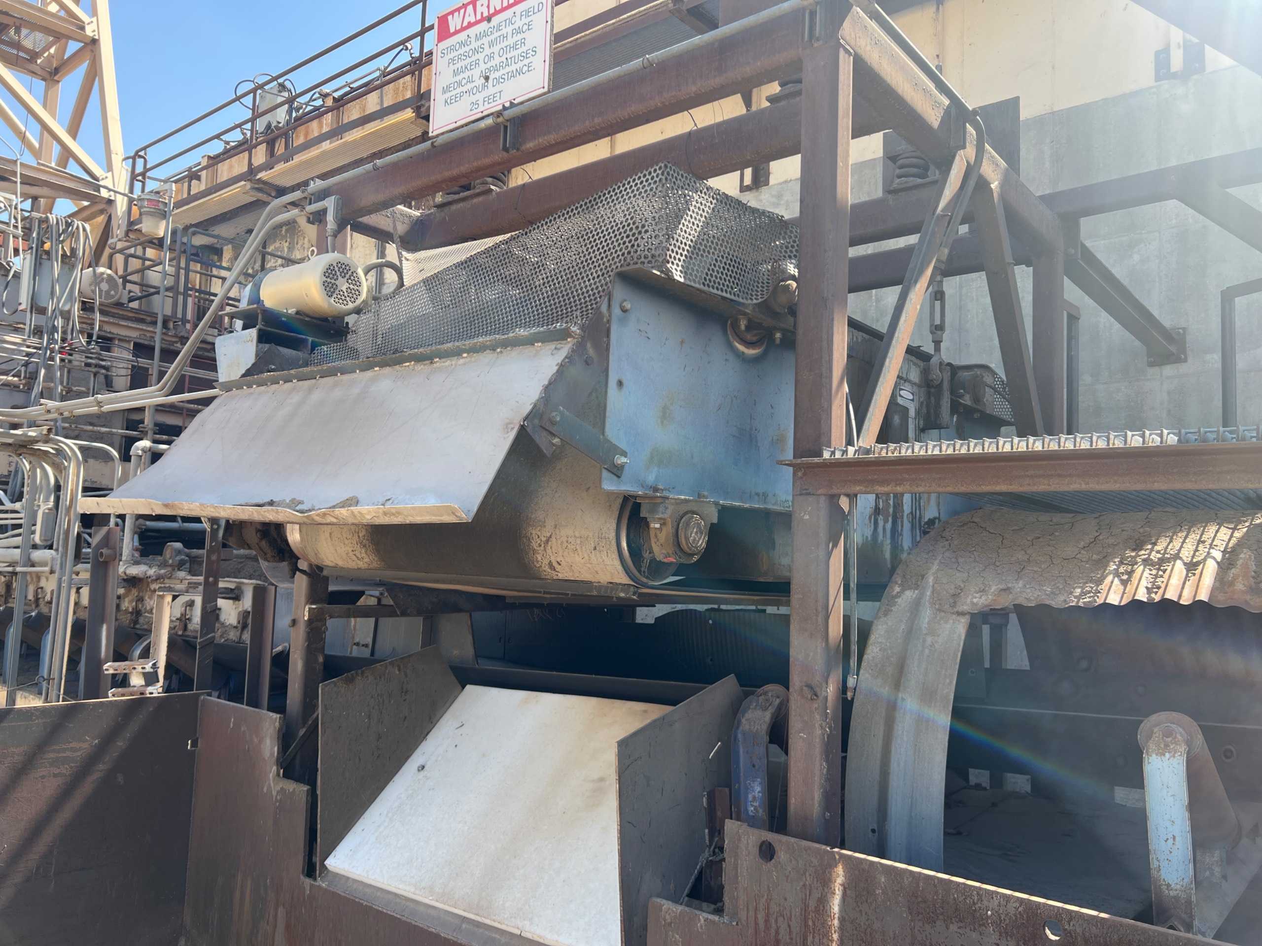 DINGS SUSPENDED MAGNETIC SEPARATOR - SEPARATORS