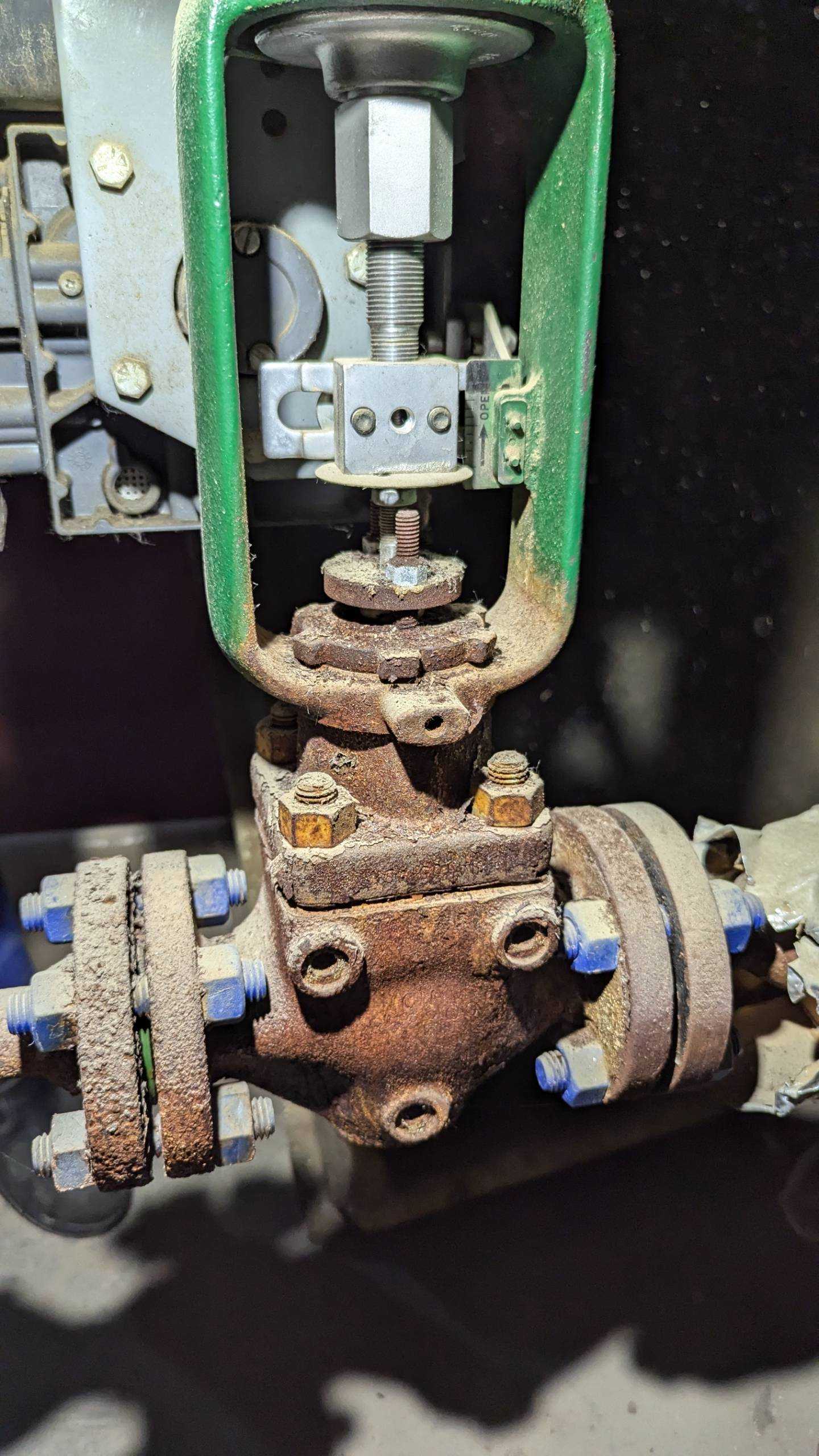 FISHER ET CONTROL VALVE & 667 ACTUATOR ASSEMBLY - VALVE & ACTUATOR ASSEMBLY