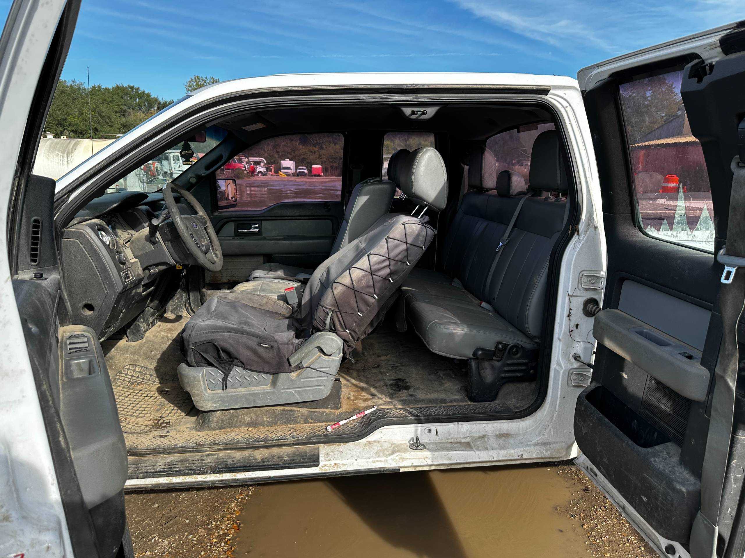 2014 FORD F-150 PICKUP TRUCK - PICKUP TRUCKS