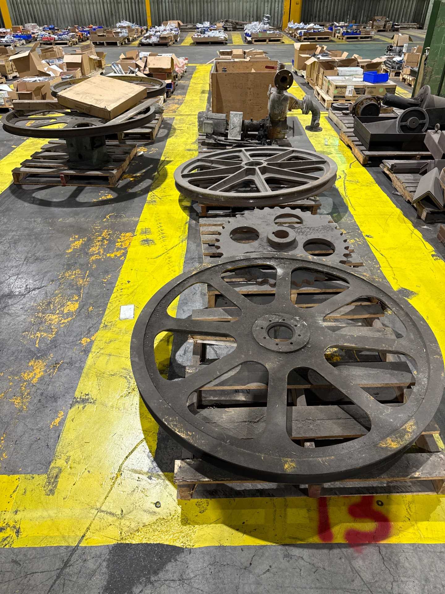 BULK QTY OF INDUSTRIAL PARTS - INDUSTRIAL PARTS