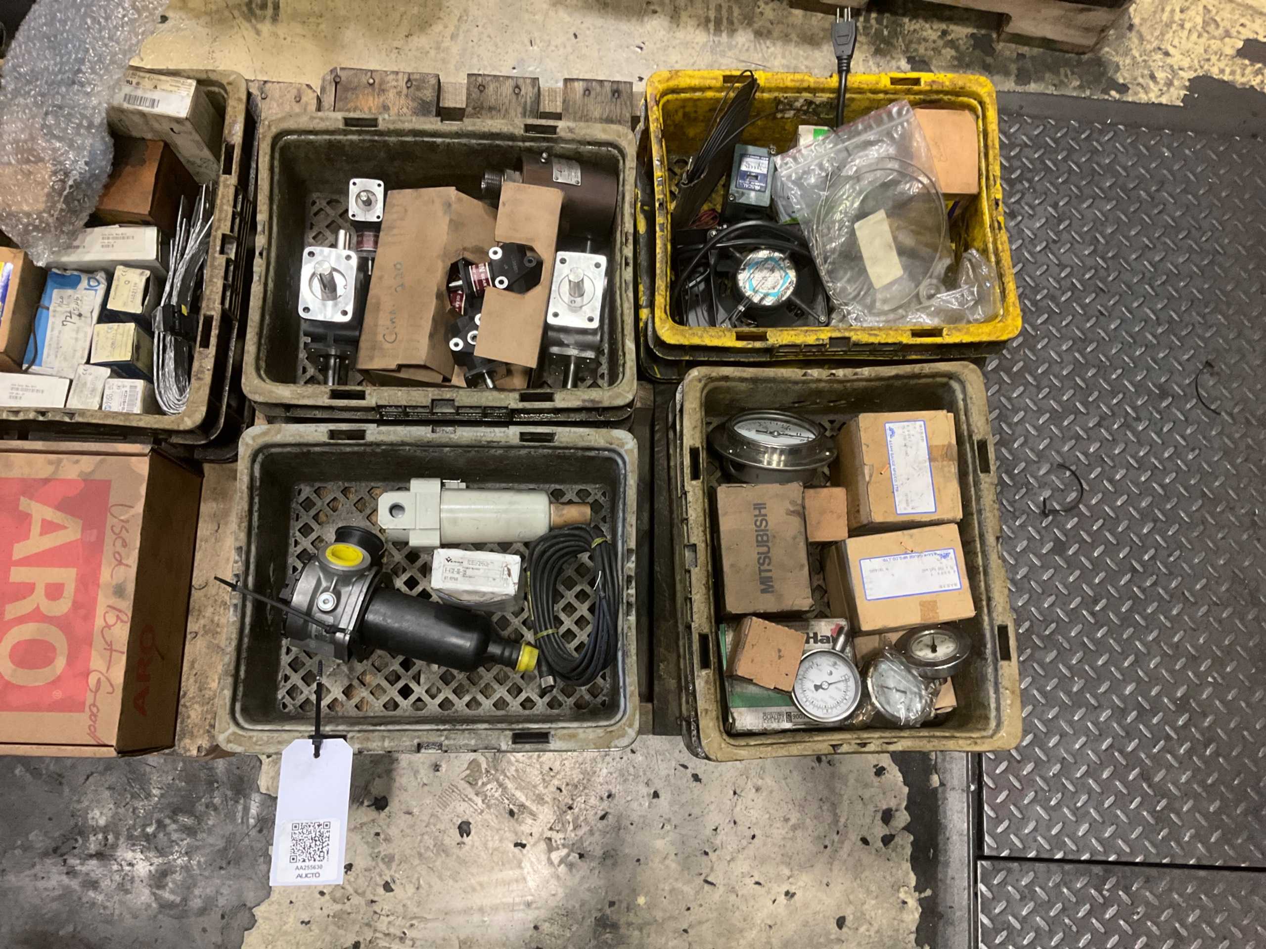 BULK QTY OF INDUSTRIAL PARTS - INDUSTRIAL PARTS