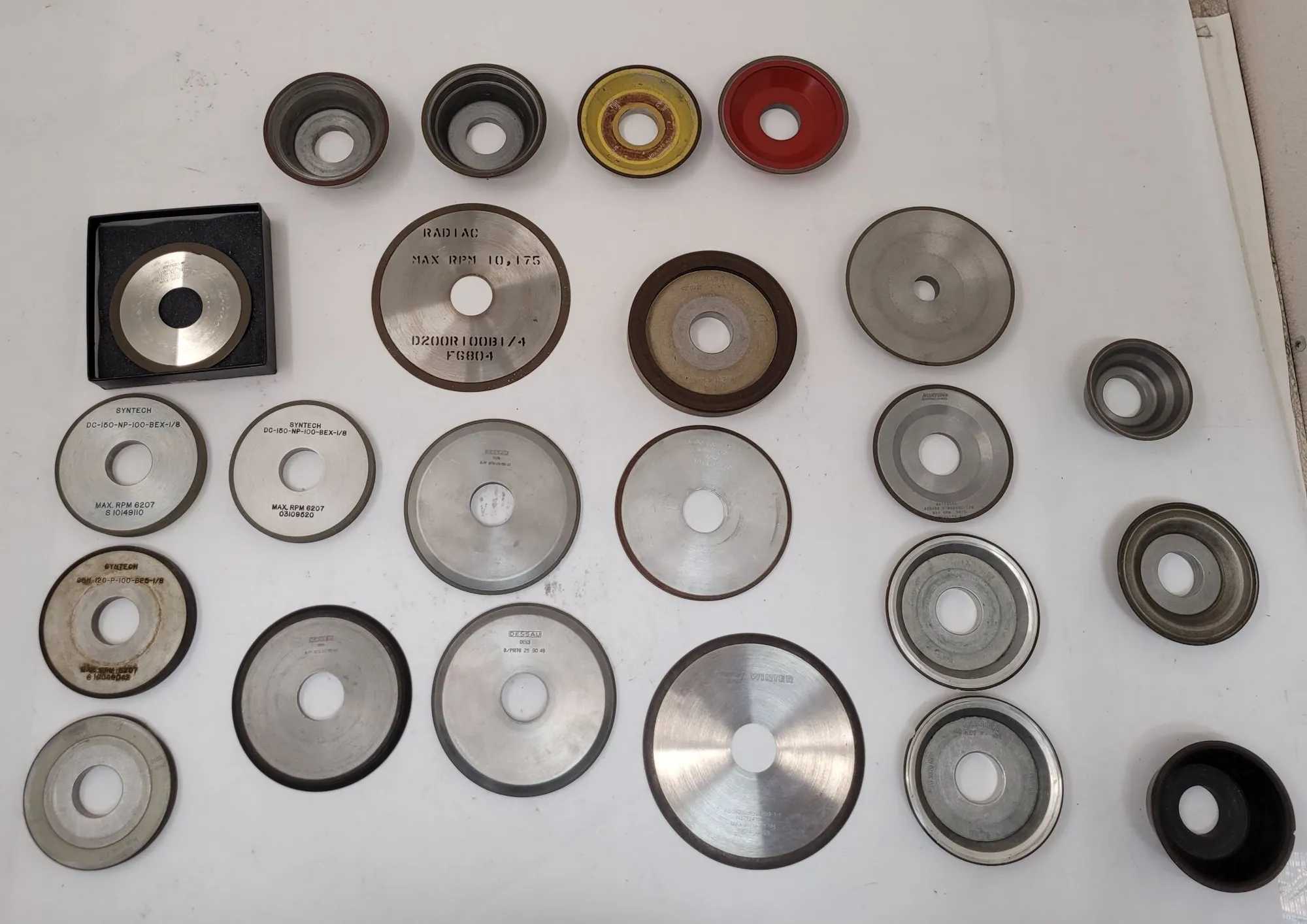 LOT OF 24 DIAMOND GRINDING WHEELS, 1/16" TO 1/2" THICKNESS RANGE - MACHINE TOOLING
