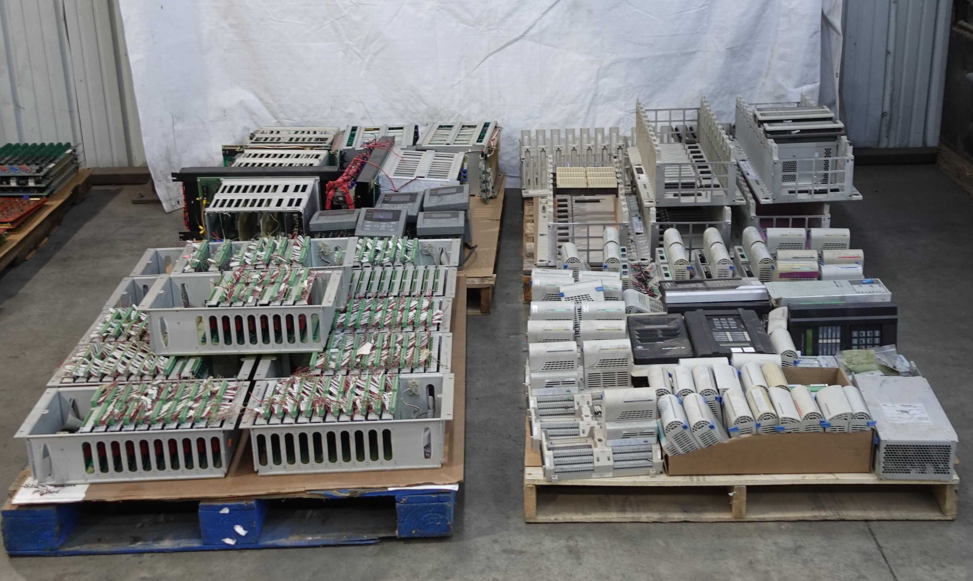 4 PALLETS OF ASSORTED CHASSIS, MODULES AND POWER SUPPLIES; OVATION, HONEYWELL, GE, MODICON - 
