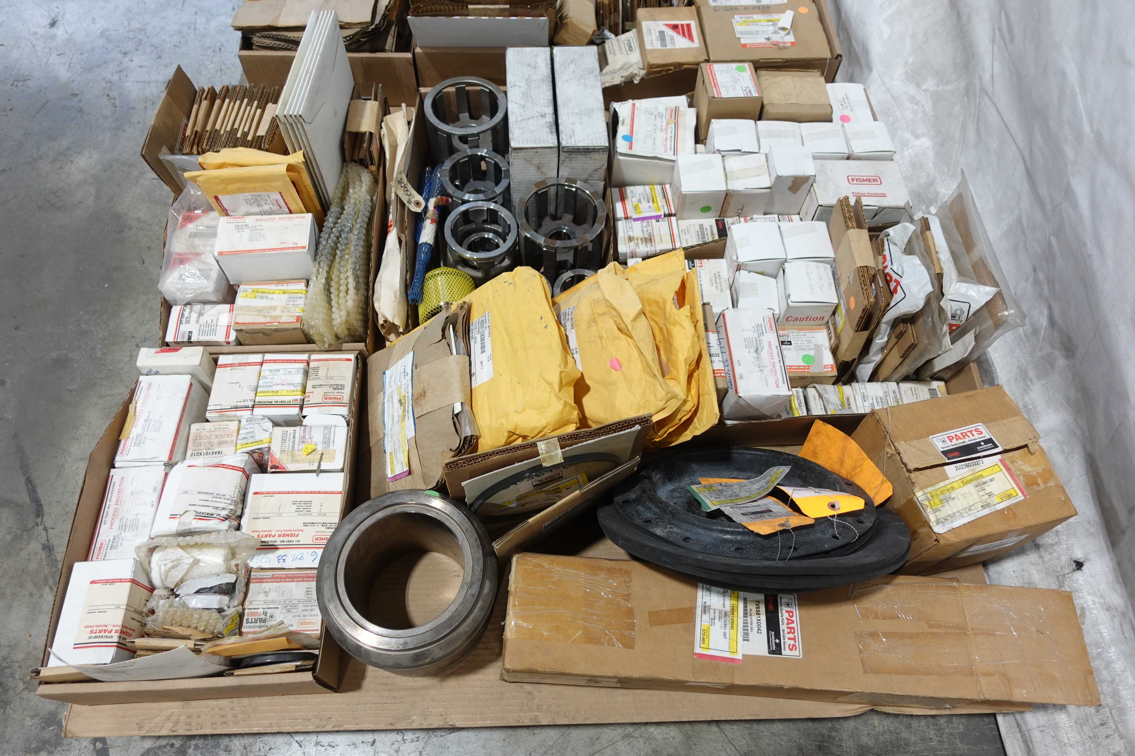 2 PALLETS OF FISHER VALVE REPLACEMENT PARTS - VALVE PARTS & ACCESSORIES