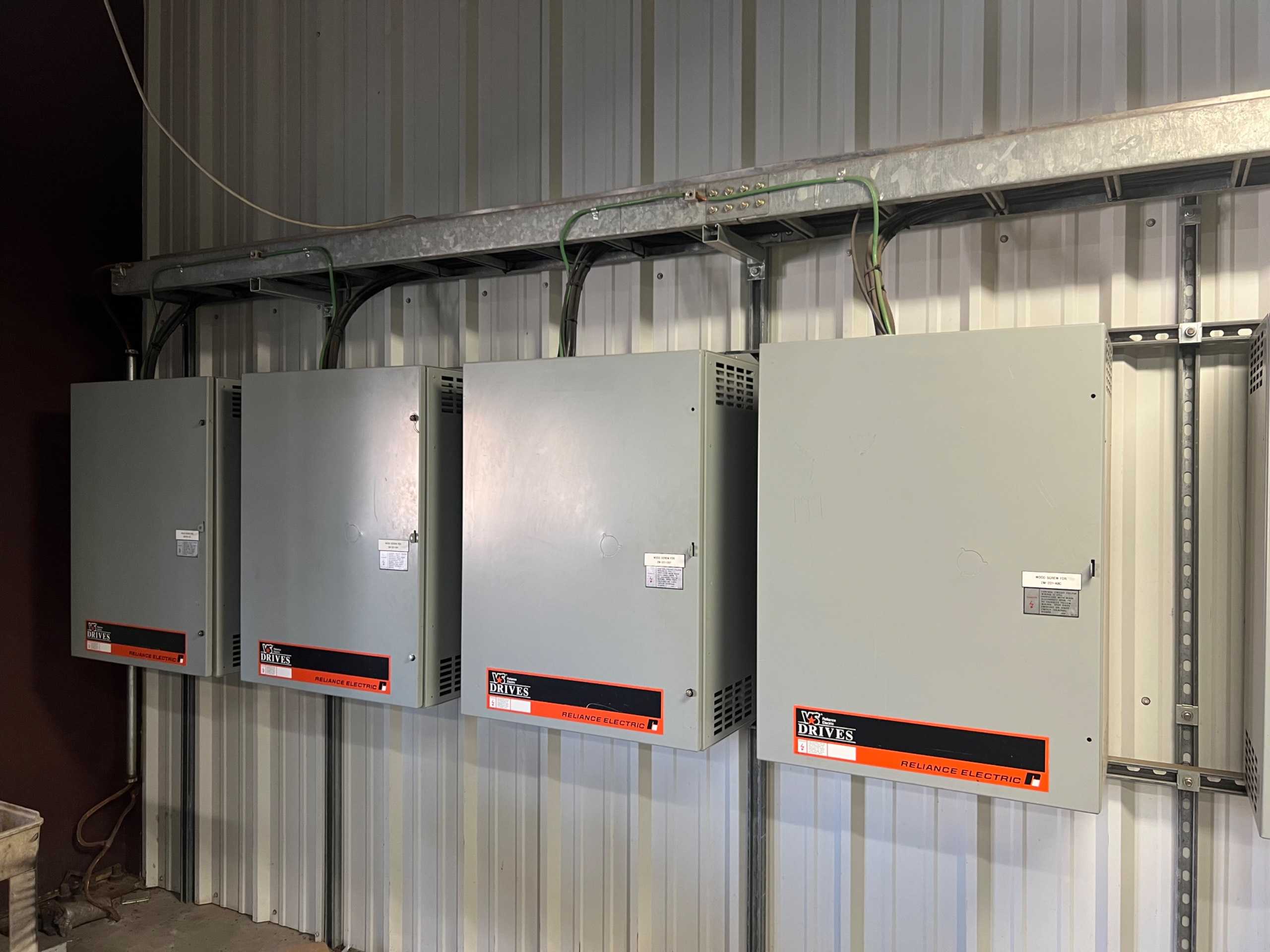 QTY 8: RELIANCE ELECTRIC DRIVES - DC DRIVES