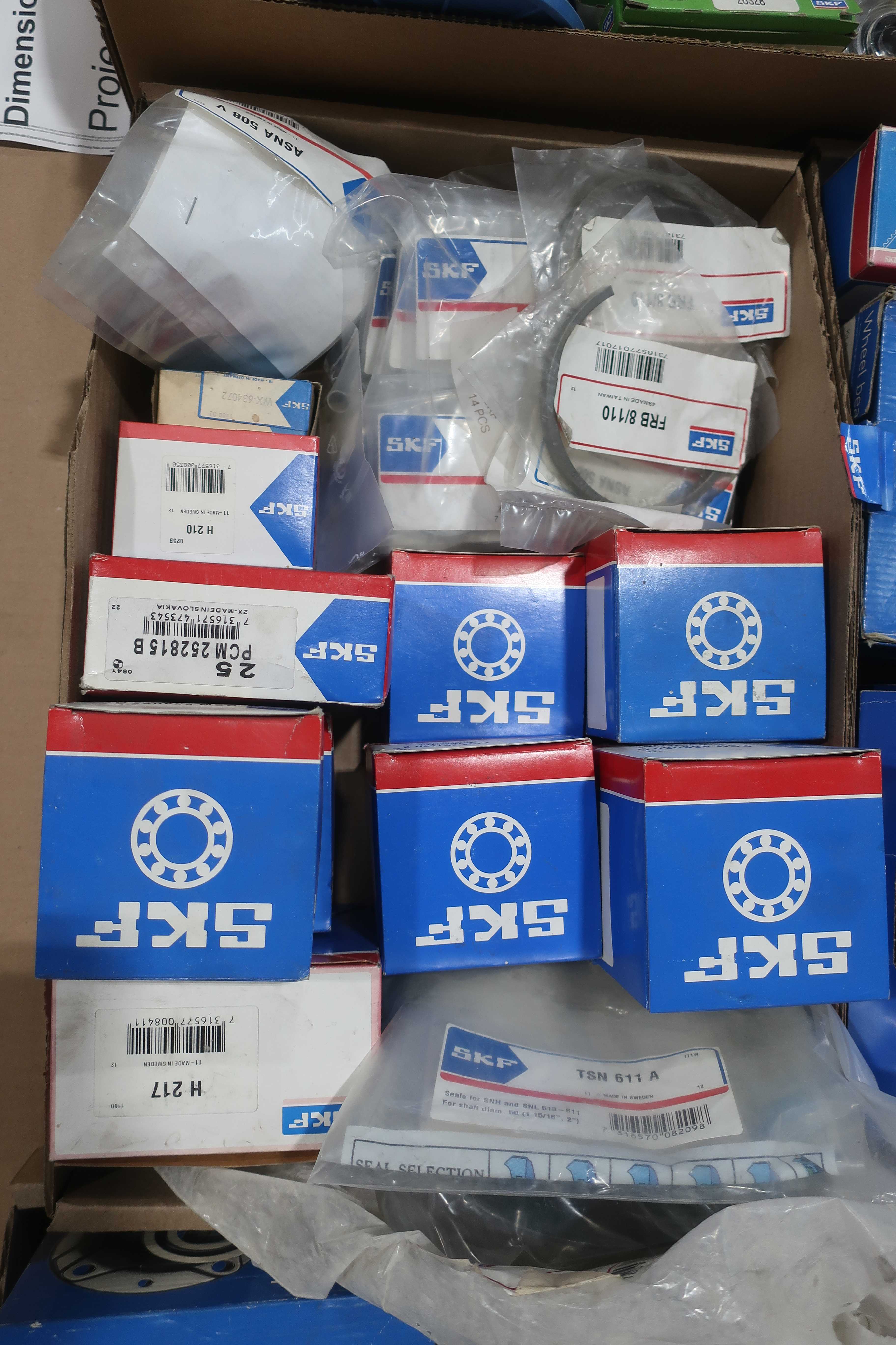 PALLET OF ASSORTED SKF AUTOMOTIVE PARTS - MECHANICAL PARTS