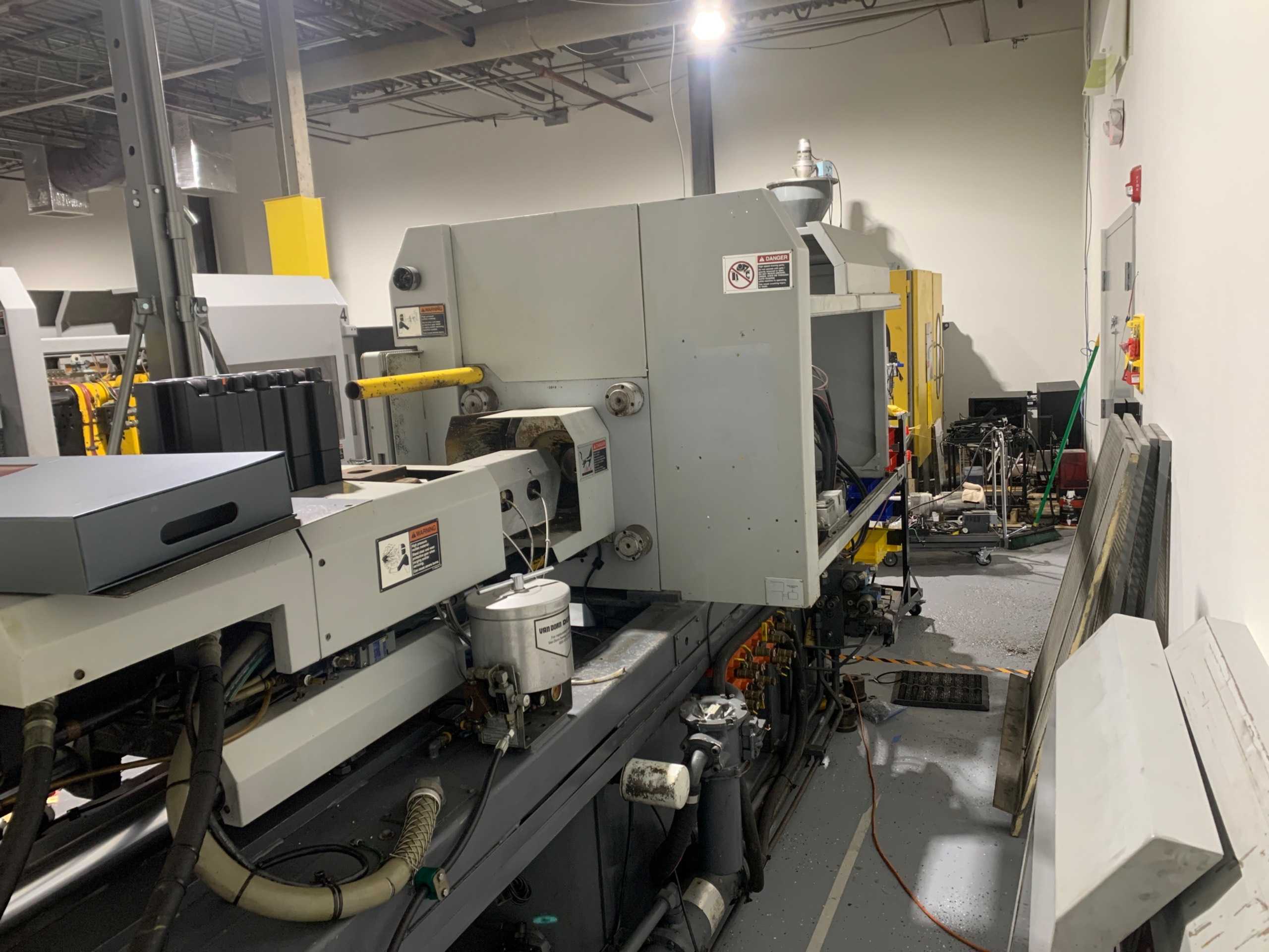 VAN DORN PATHFINDER 1000 INJECTION MOLDING MACHINE - PLASTICS & RUBBER