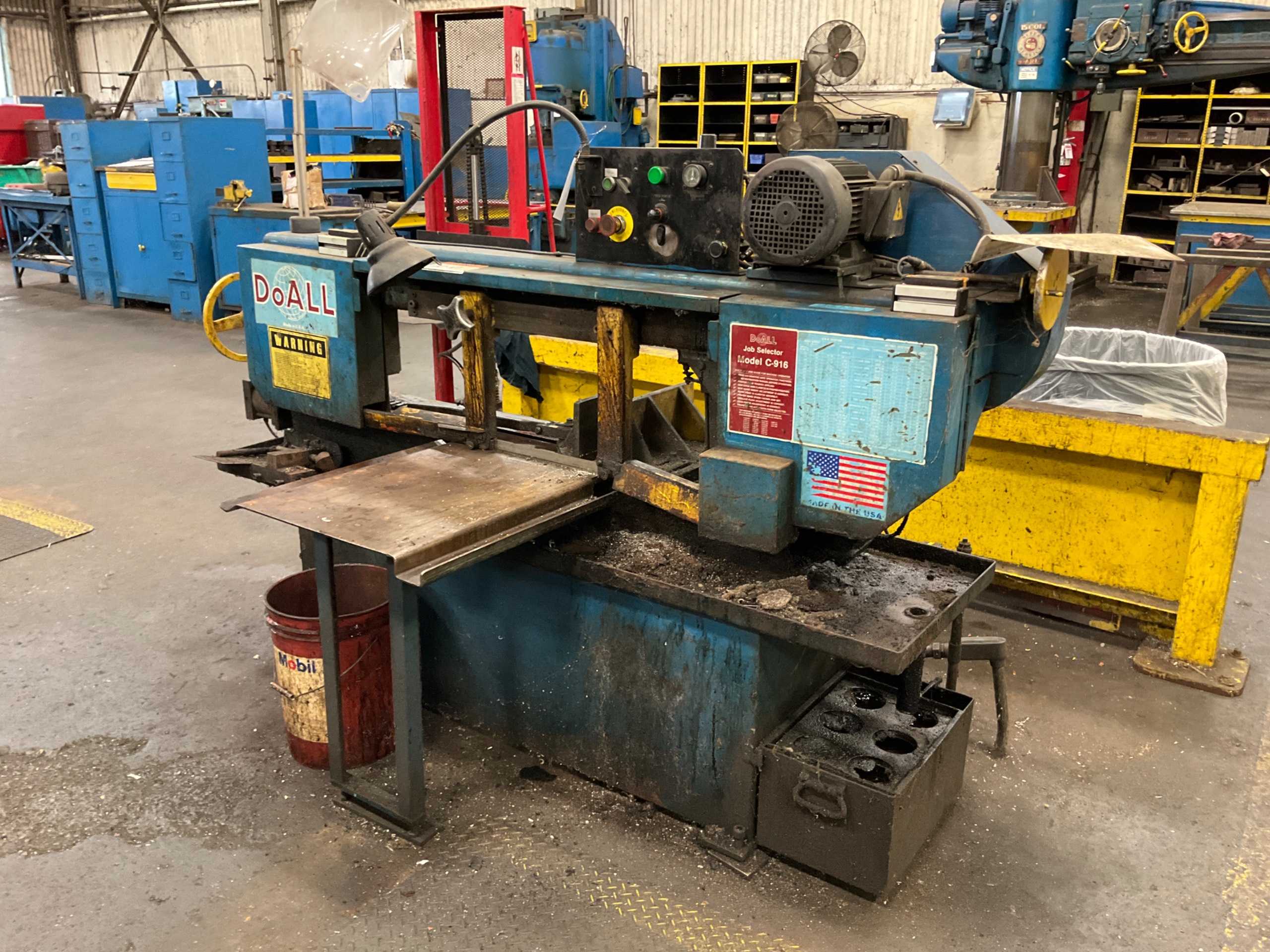 DOALL C-916M HORIZONTAL BAND SAW - HORIZONTAL BAND SAWS