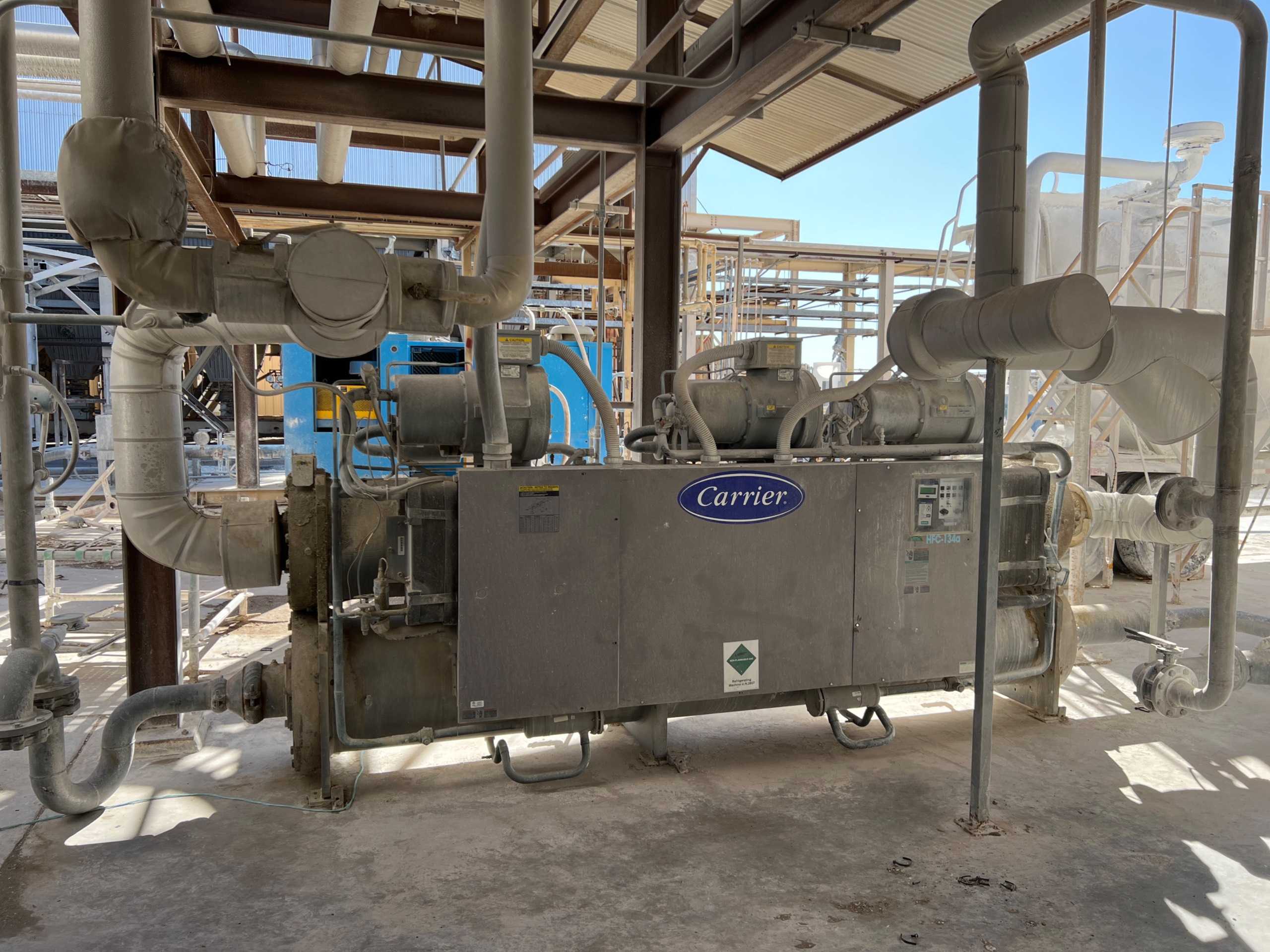 CARRIER 30HXC206M 200 TON CHILLER - CHILLERS
