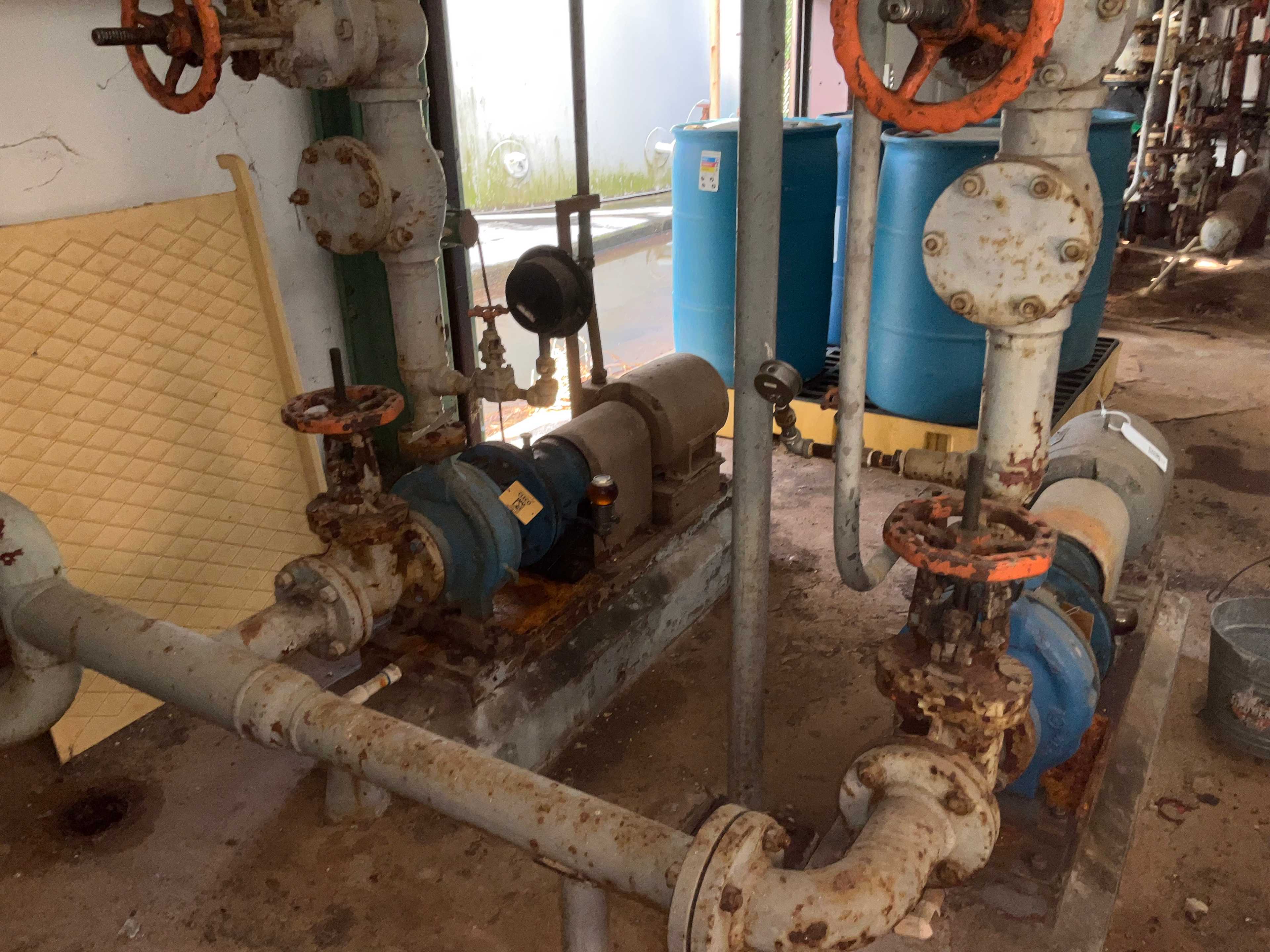 QTY 5: MOTORS & PUMPS - INDUSTRIAL PARTS