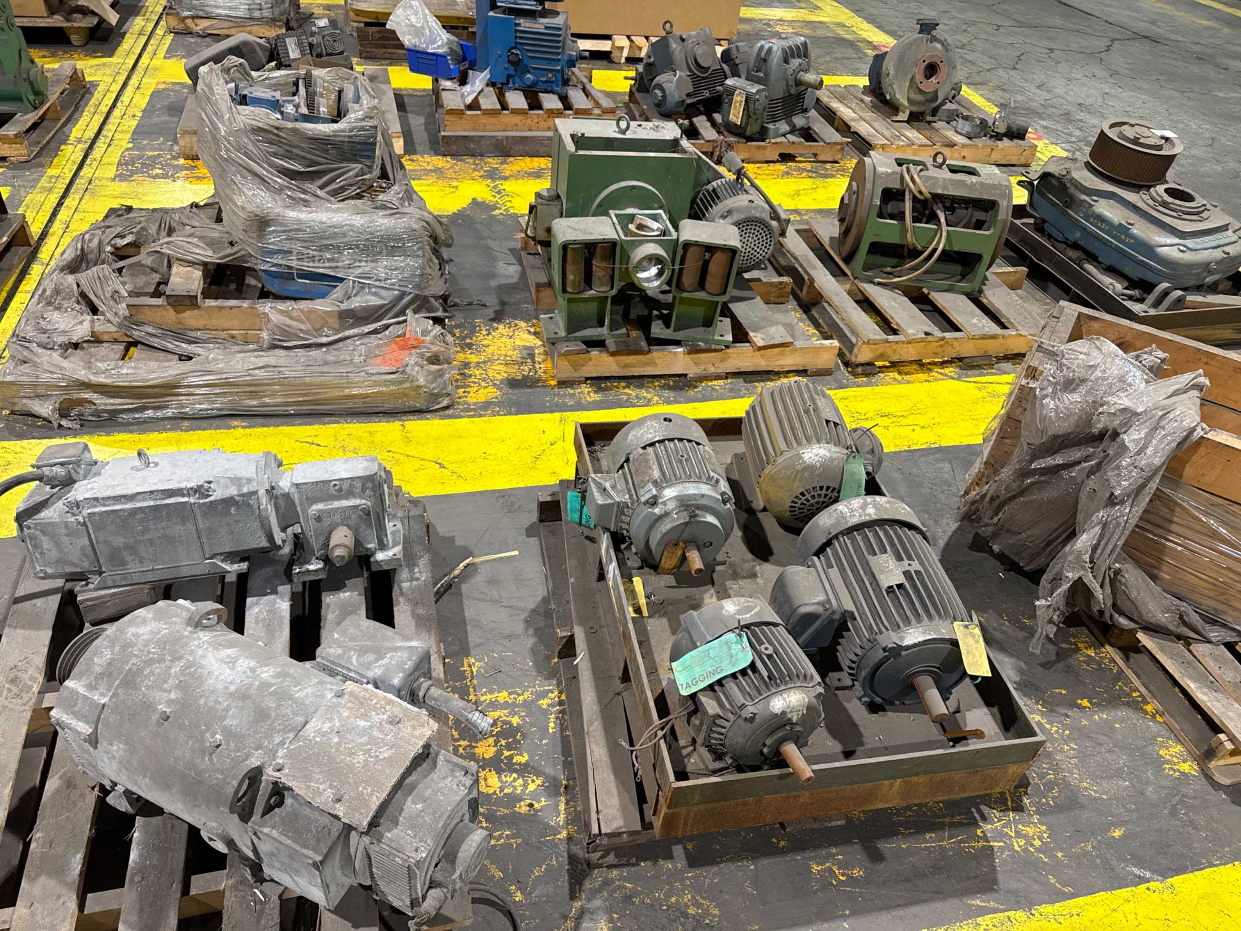 BULK QTY OF INDUSTRIAL PARTS - INDUSTRIAL PARTS