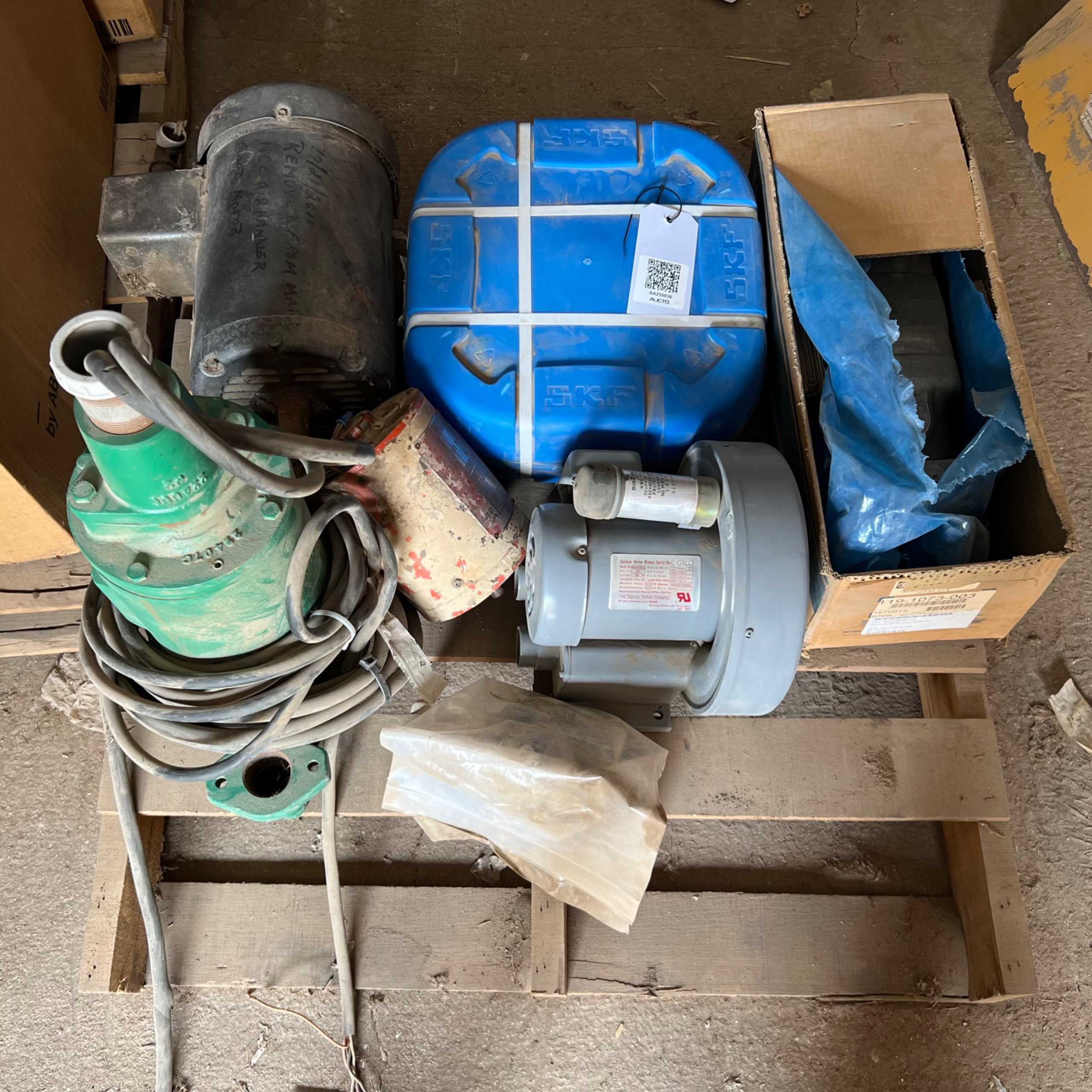 BULK QTY OF INDUSTRIAL PARTS - INDUSTRIAL PARTS