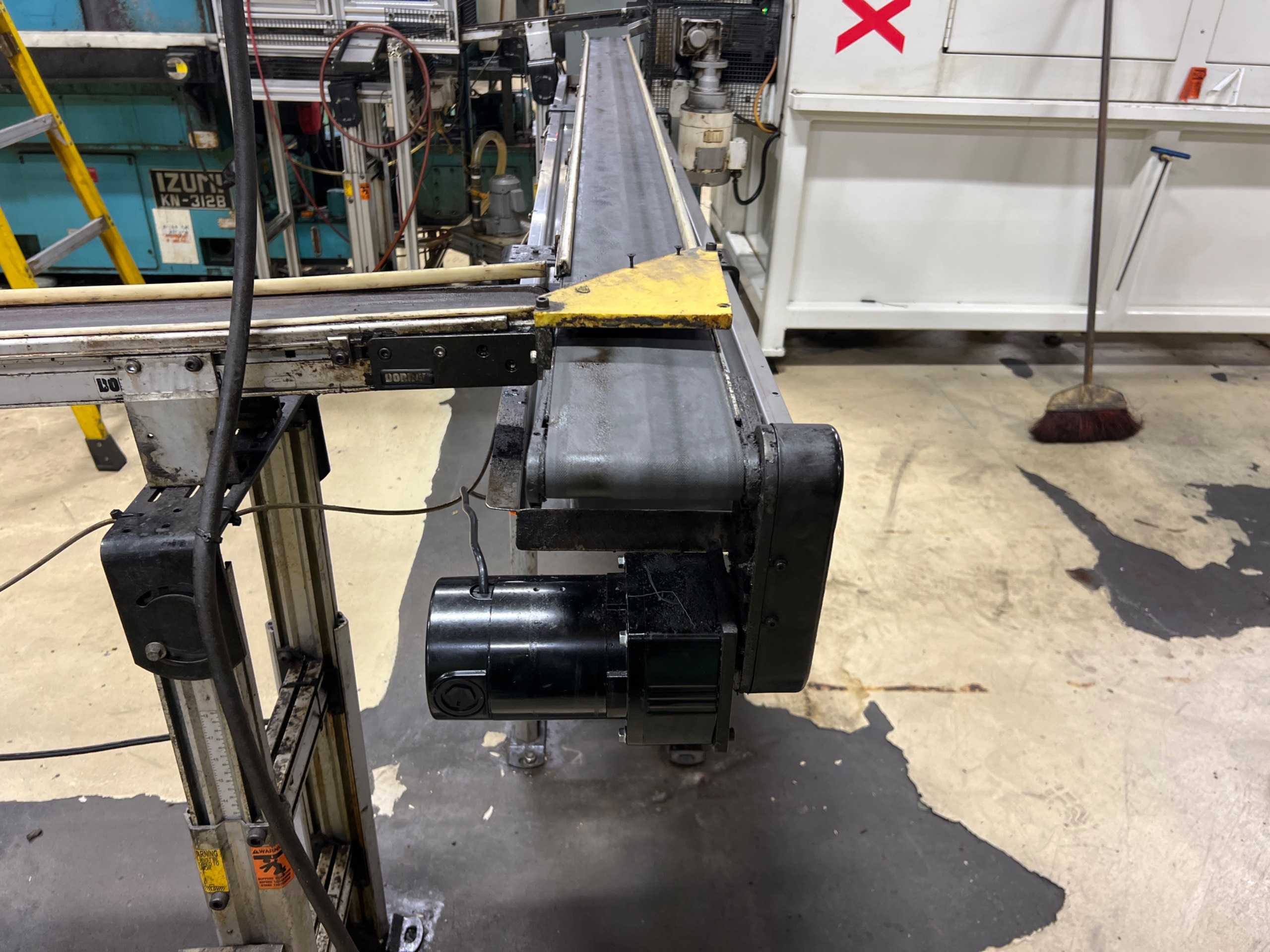 DORNER BELT CONVEYOR - BELT CONVEYOR