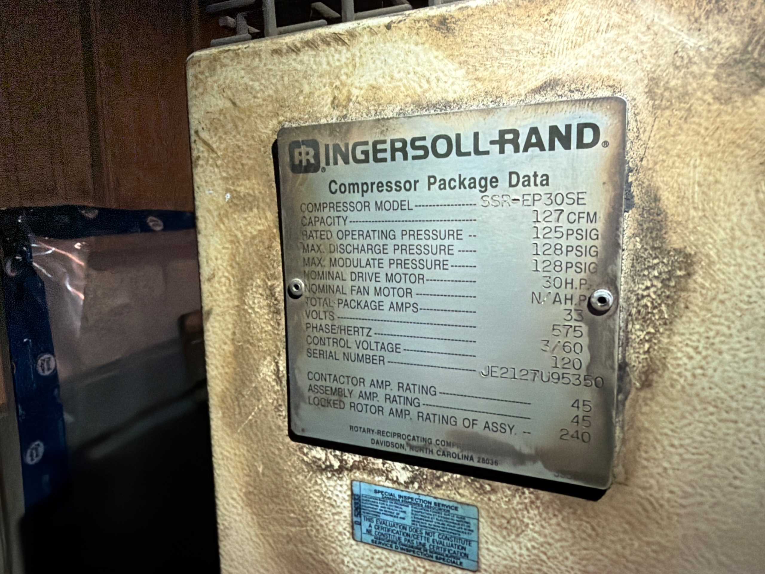 INGERSOLL RAND SSR-EP30SE ROTARY SCREW AIR COMPRESSOR, 30 HP, 127 CFM, 125 PSIG, 575V - AIR COMPRESSORS