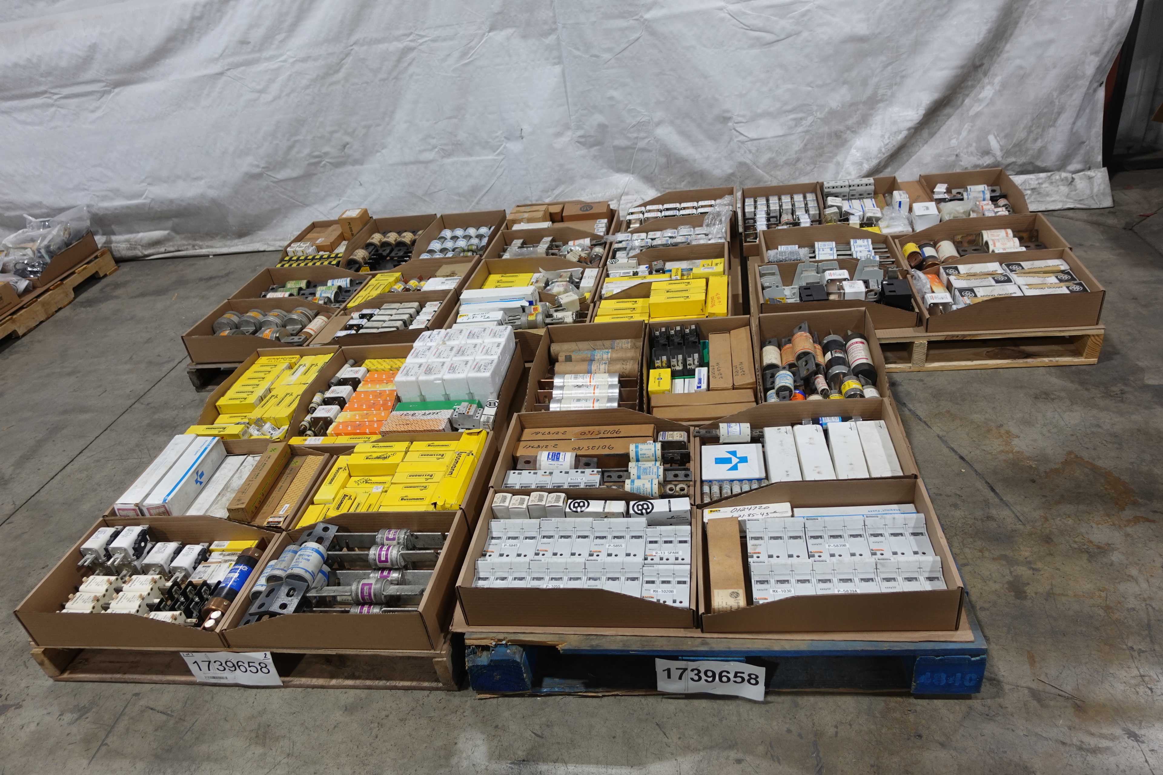 SKU 1739658 - 5 PALLETS OF ASSORTED FUSES