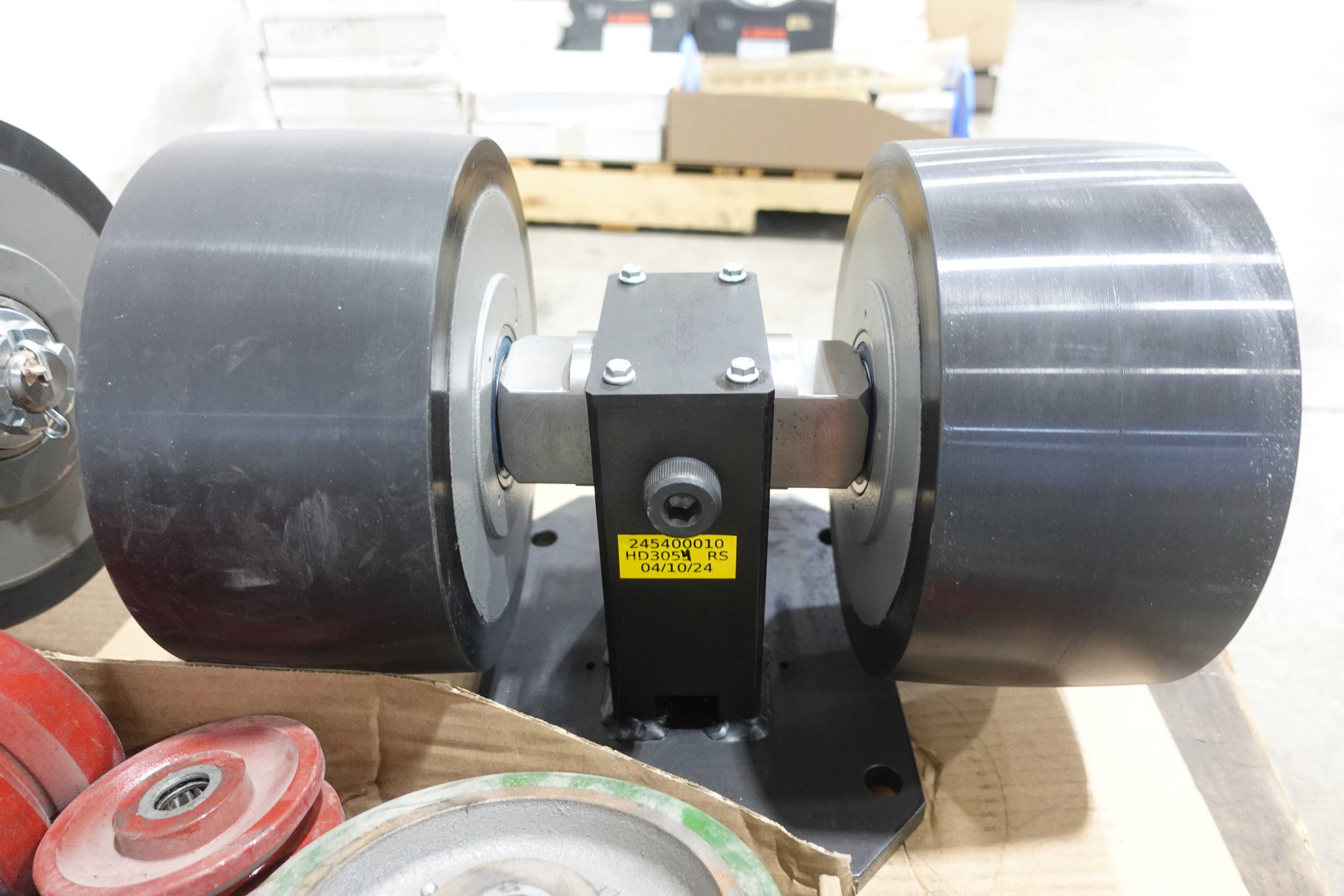 SKU 1724852 - PALLET OF ASSORTED CASTERS AND WHEELS - MECHANICAL PARTS