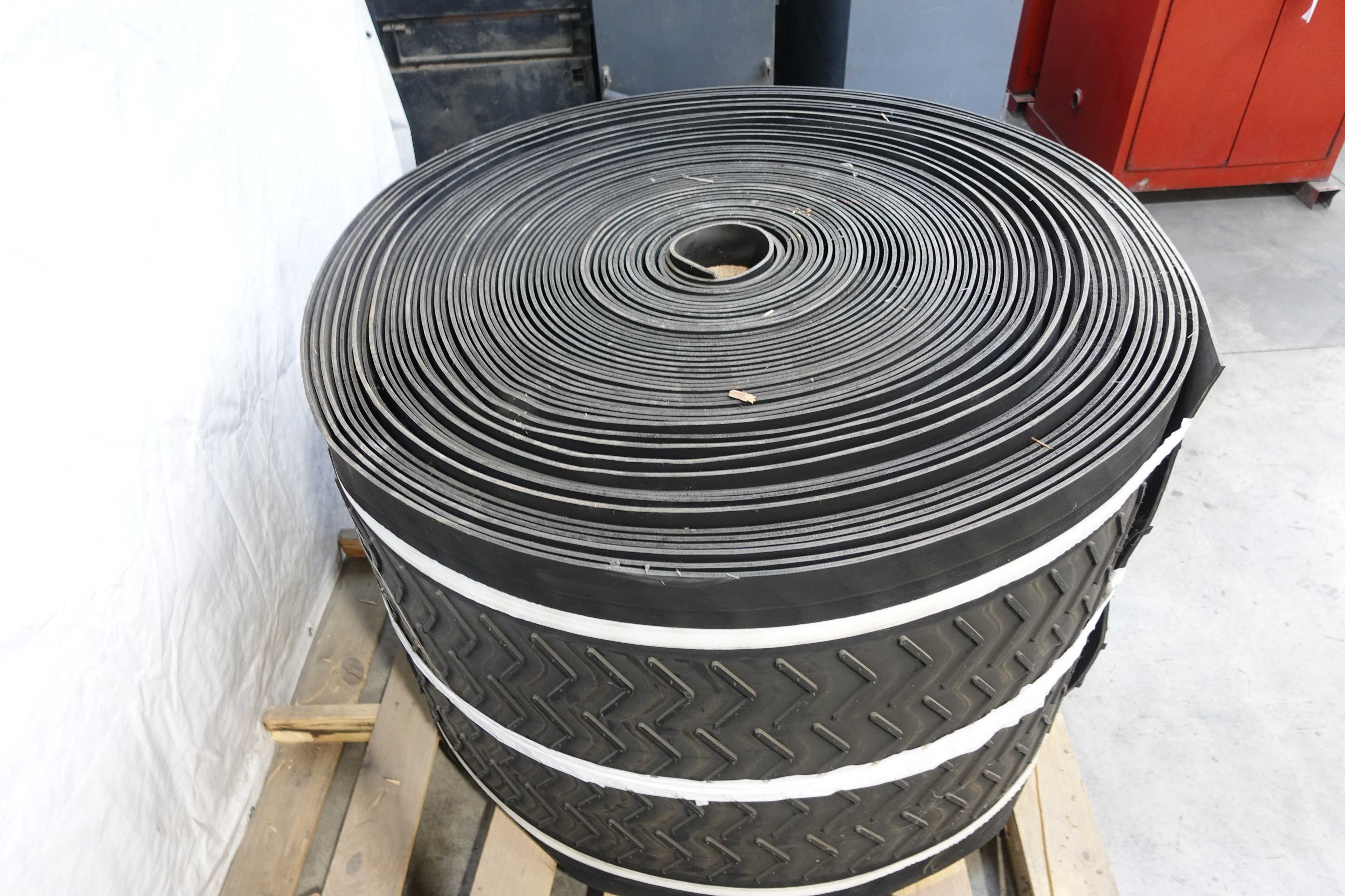 SKU 1749270 - TREADED RUBBER CONVEYOR BELT, 36" WIDE, 1/4" THICK, UNKNOWN LENGTH - CONVEYOR PARTS