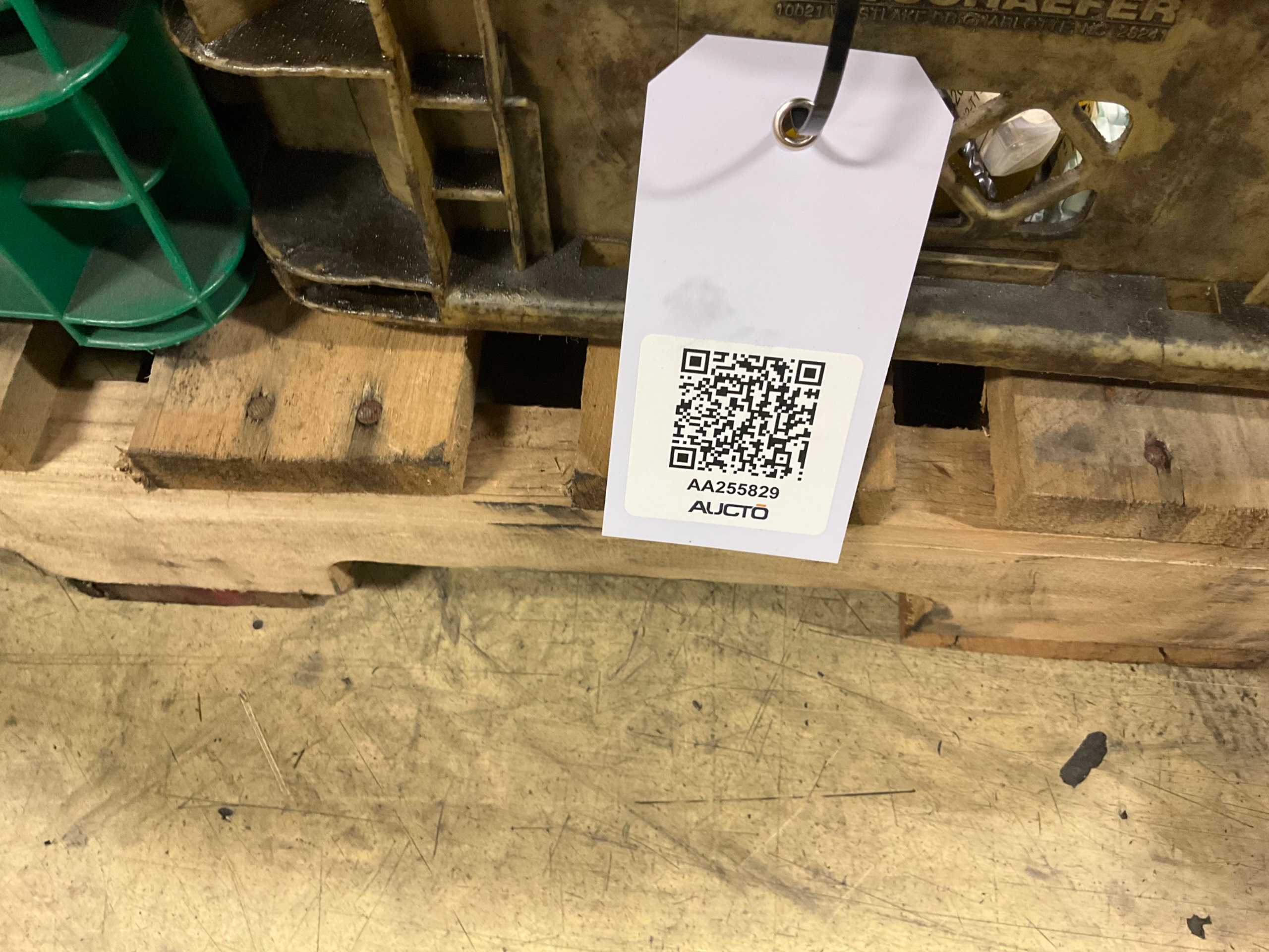 BULK QTY OF INDUSTRIAL PARTS - INDUSTRIAL PARTS