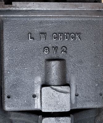 LW CHUCK MILLING VISE, 8 INCH - MACHINE TOOLING