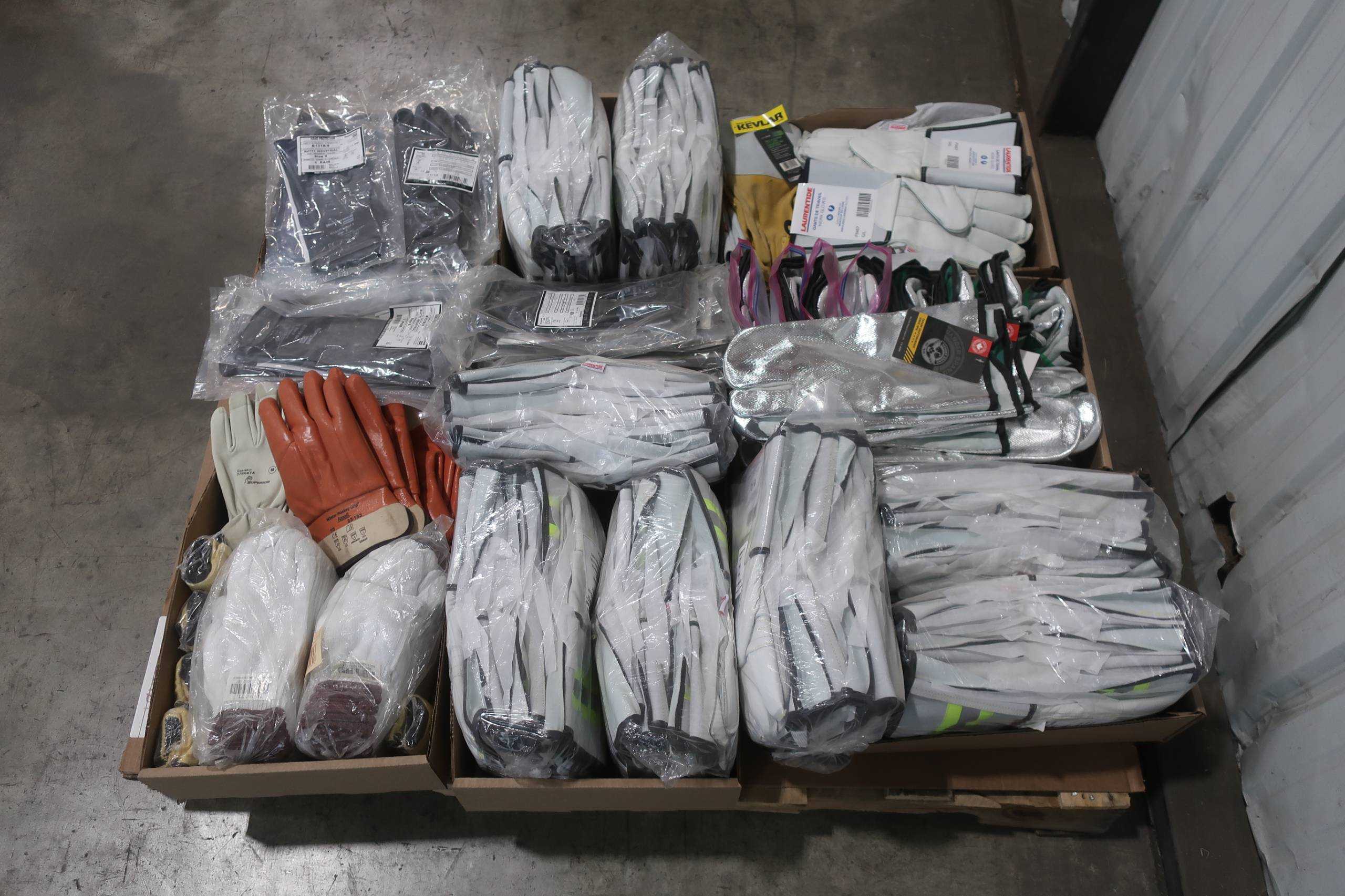 PALLET OF ASSORTED GLOVES - PPE