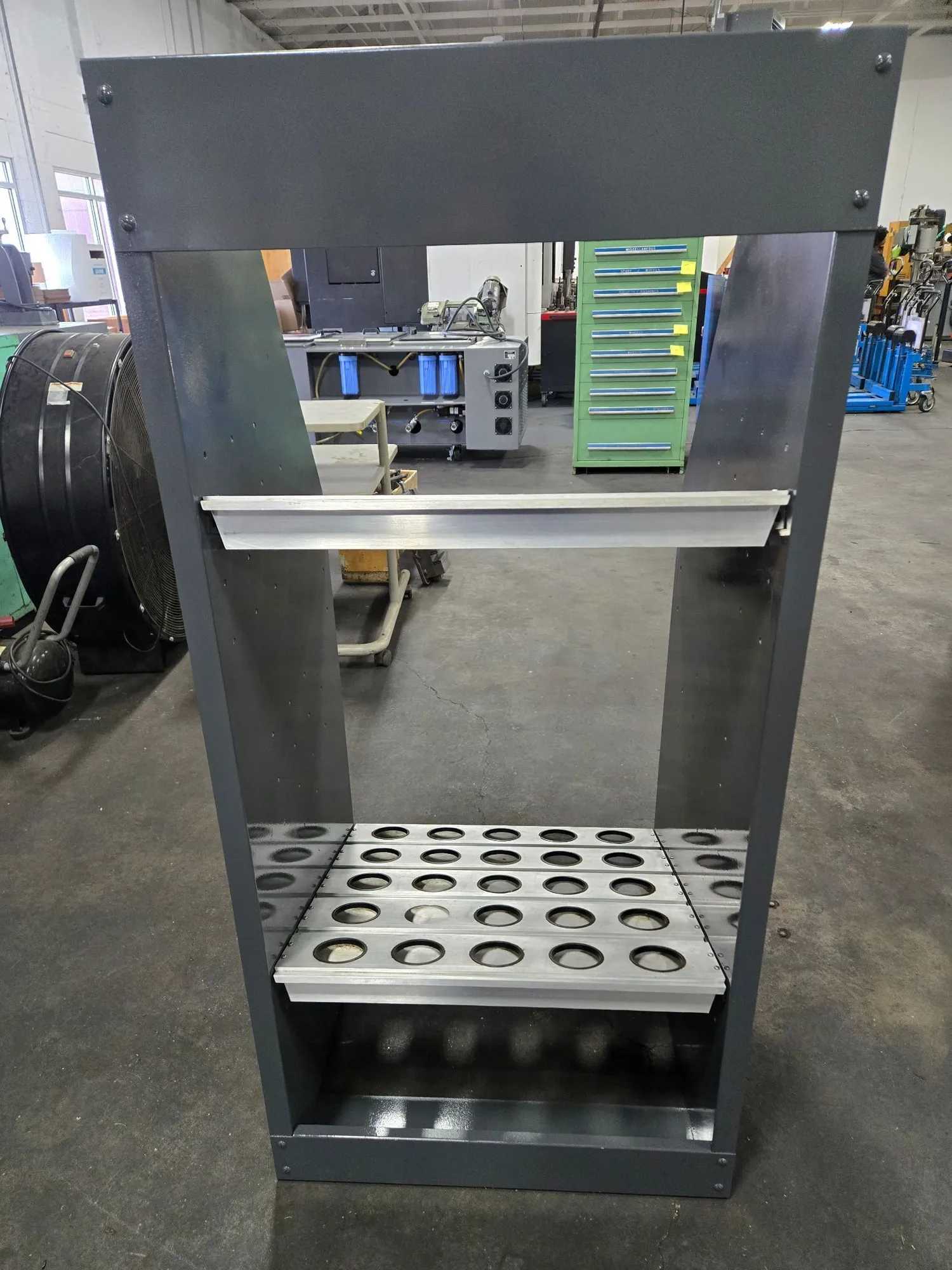 TOOL STAND, 40 TAPER, 60 PIECE, 25" X 28" X 60", 115 LBS - MACHINE TOOLING