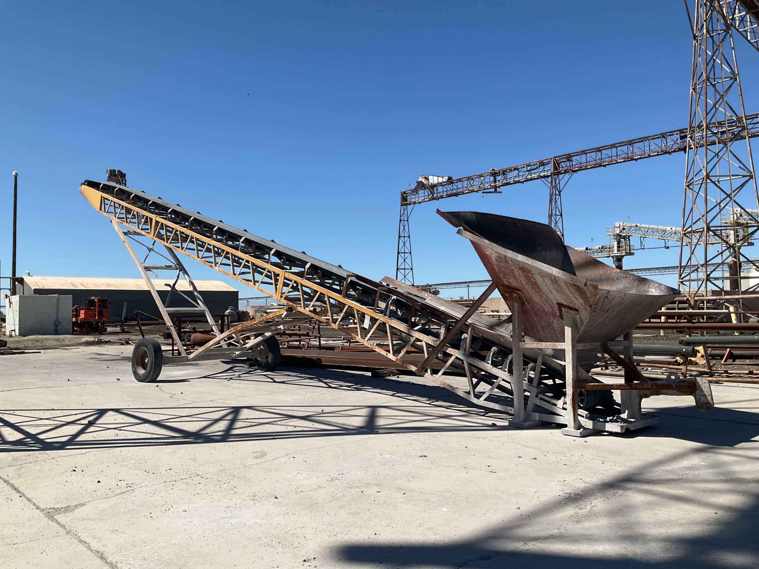 MOBILE STACKING BELT CONVEYOR - BELT CONVEYOR