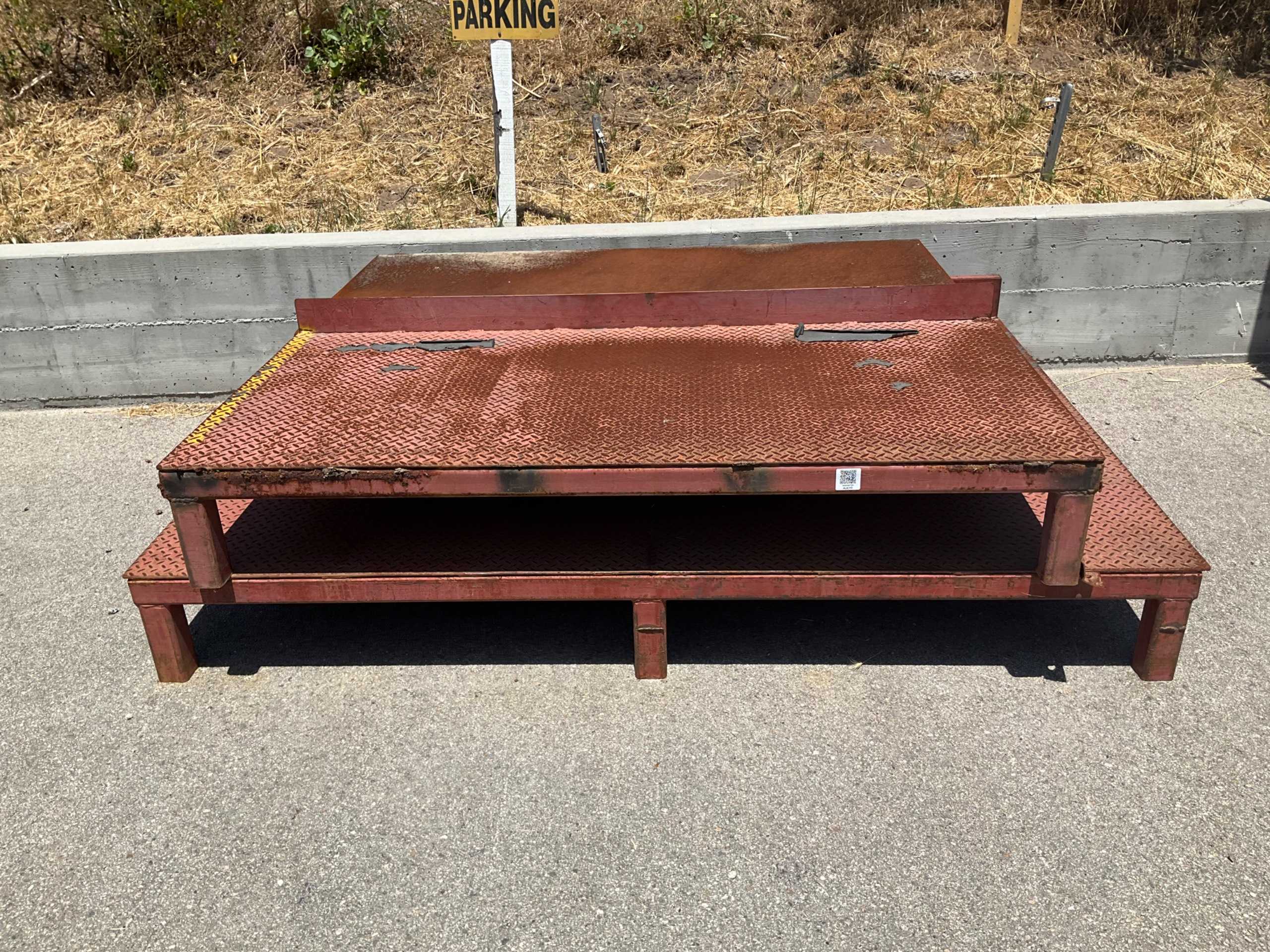 QTY 3: PLATFORMS - PLATFORMS