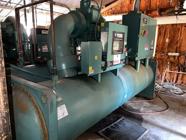 YORK YKE5ESQ7-EMG 500 TON CENTRIFUGAL CHILLER - undefined