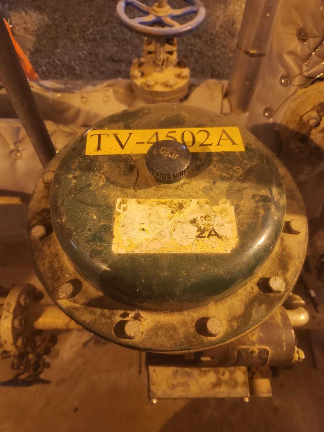 FISHER ED CONTROL VALVE & 667 ACTUATOR ASSEMBLY - VALVE & ACTUATOR ASSEMBLY