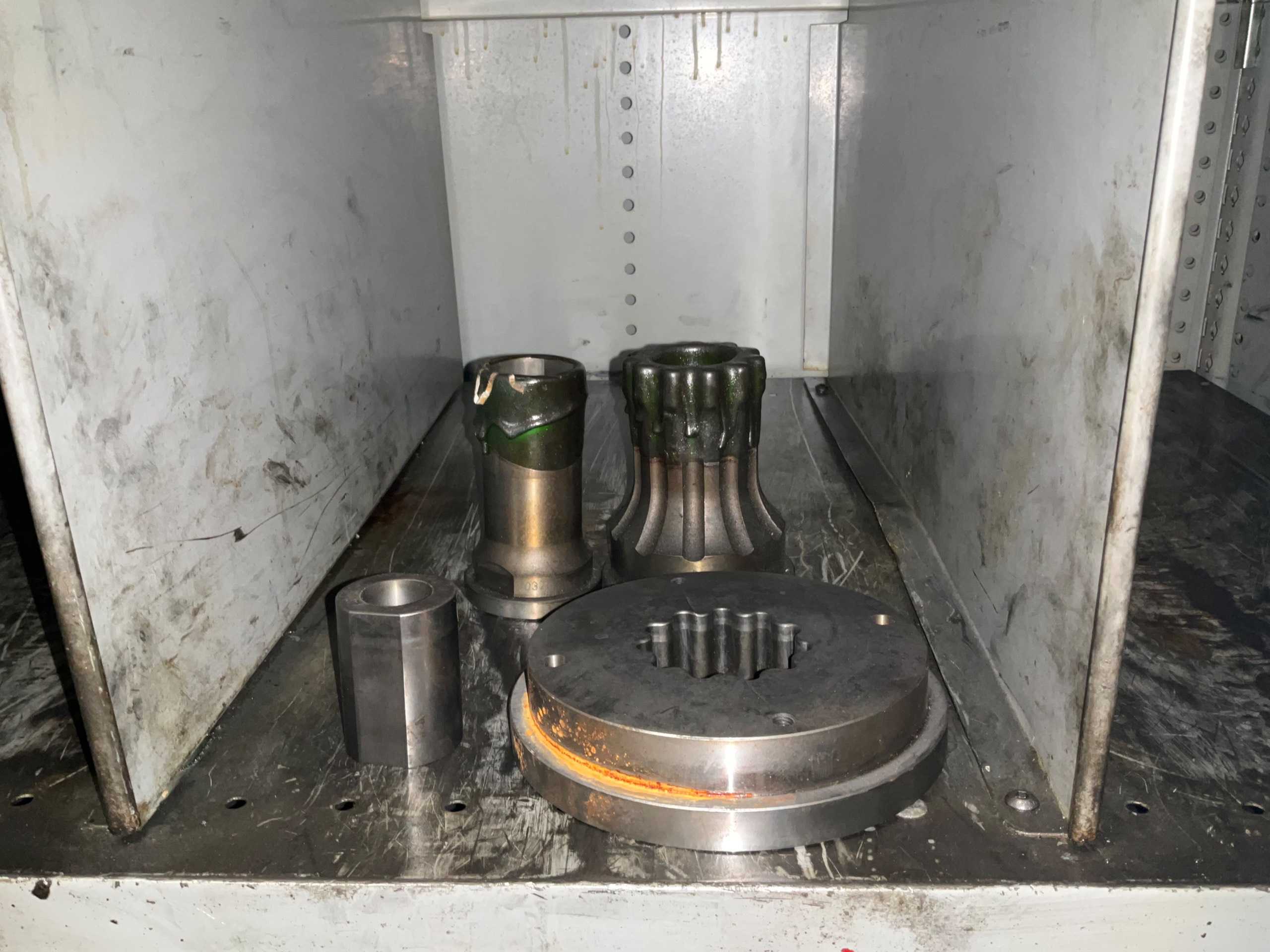 BULK QTY OF INDUSTRIAL PARTS - INDUSTRIAL PARTS
