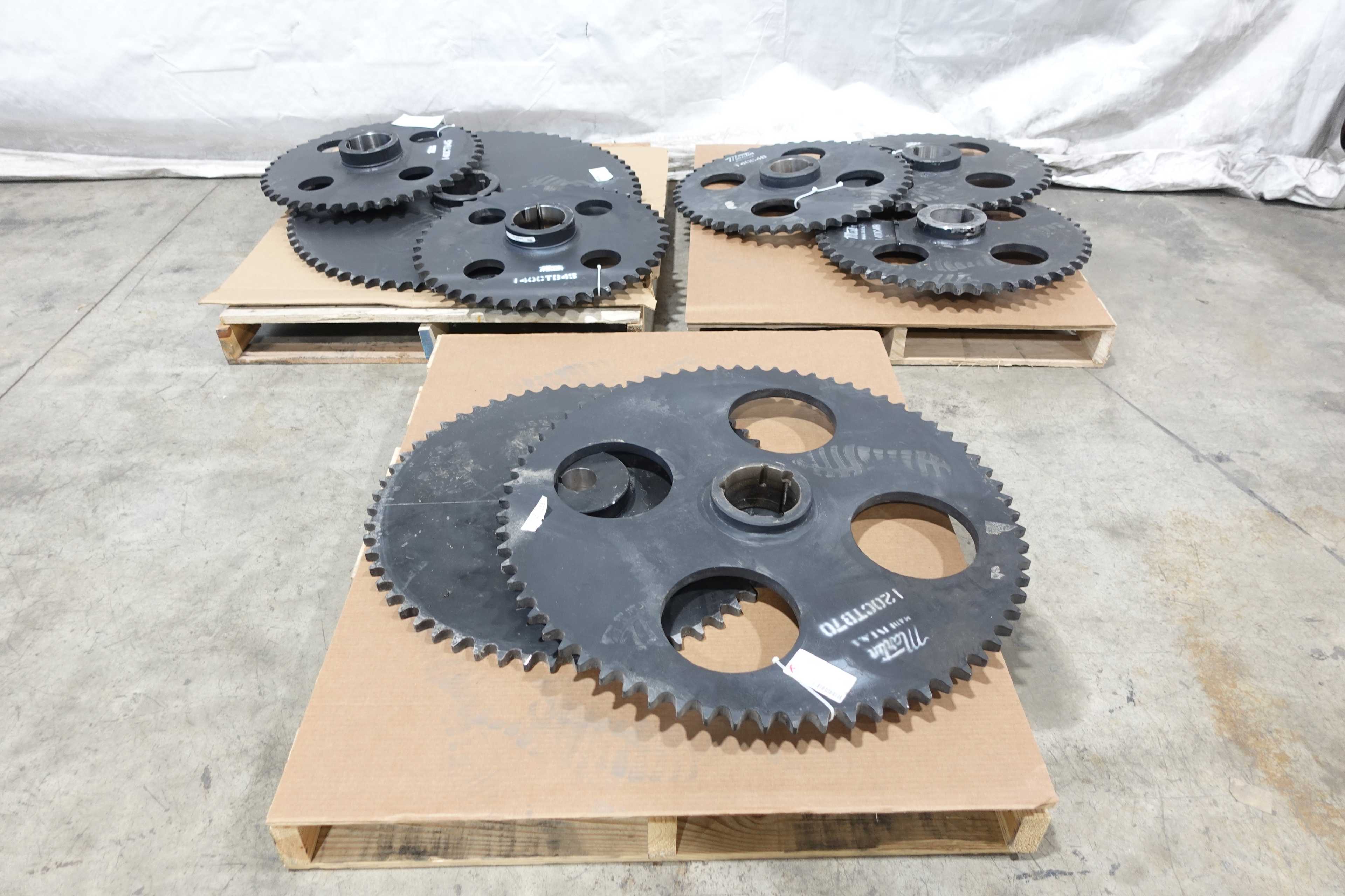 SKU 1733345 - LOT OF 8 ASSORTED MARTIN SPROCKETS