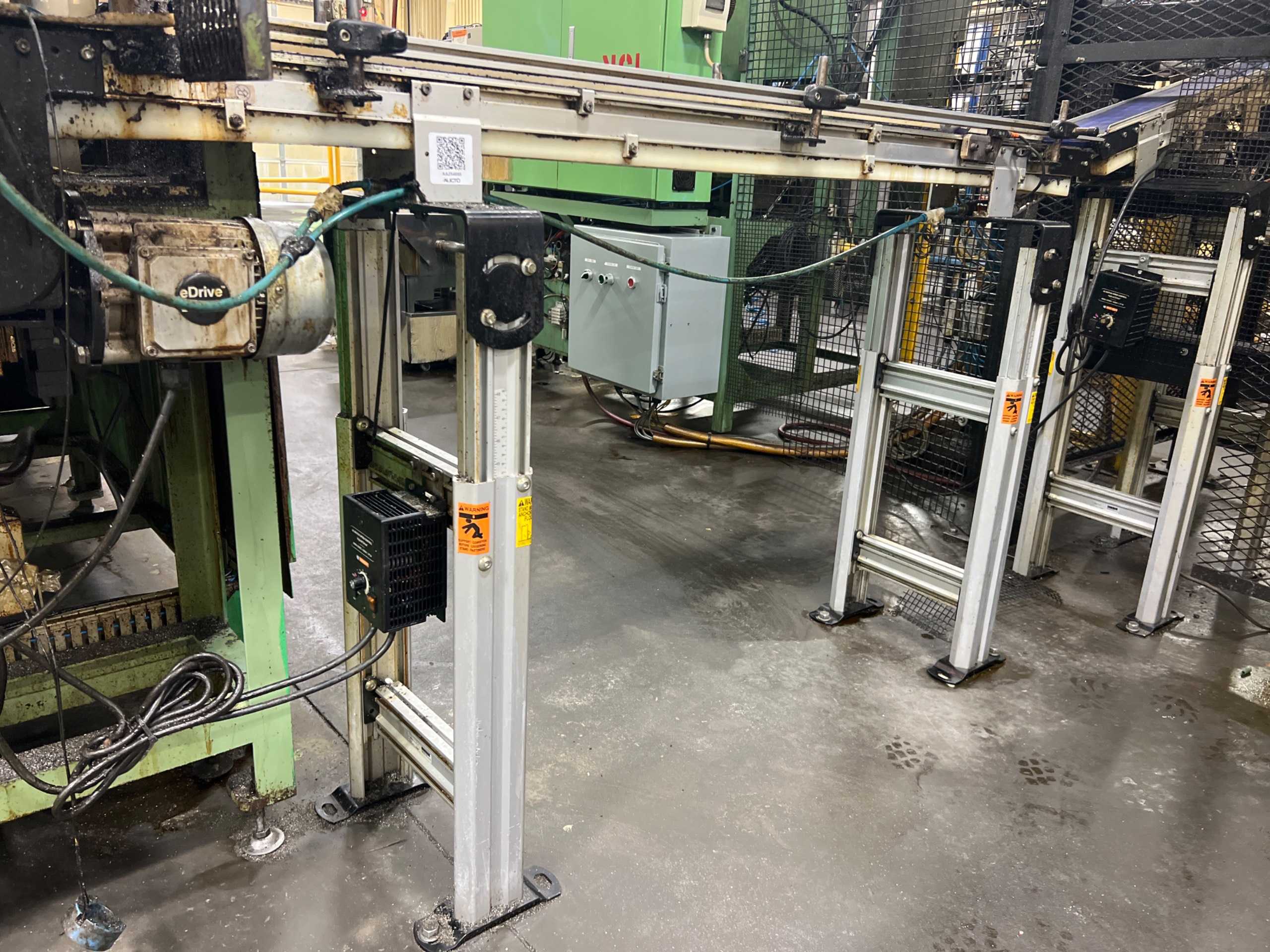 DORNER ADJUSTABLE POWERED BELT CONVEYOR - BELT CONVEYOR