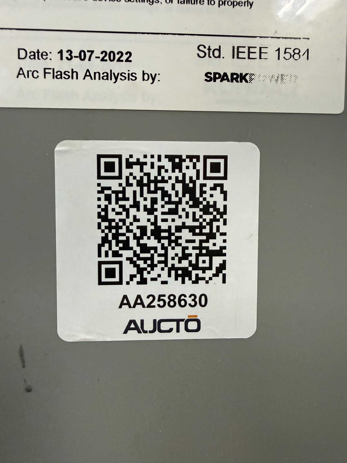 Bulk QTY of Circuit Breakers - CIRCUIT BREAKERS