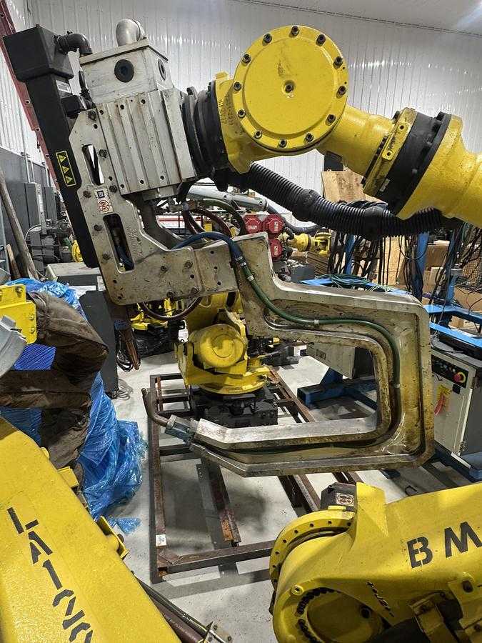 2013 FANUC R-2000IB/210F ARTICULATED ROBOT, 210KG PAYLOAD, 2655MM REACH, R-30IA CONTROL - ARTICULATED ROBOTS