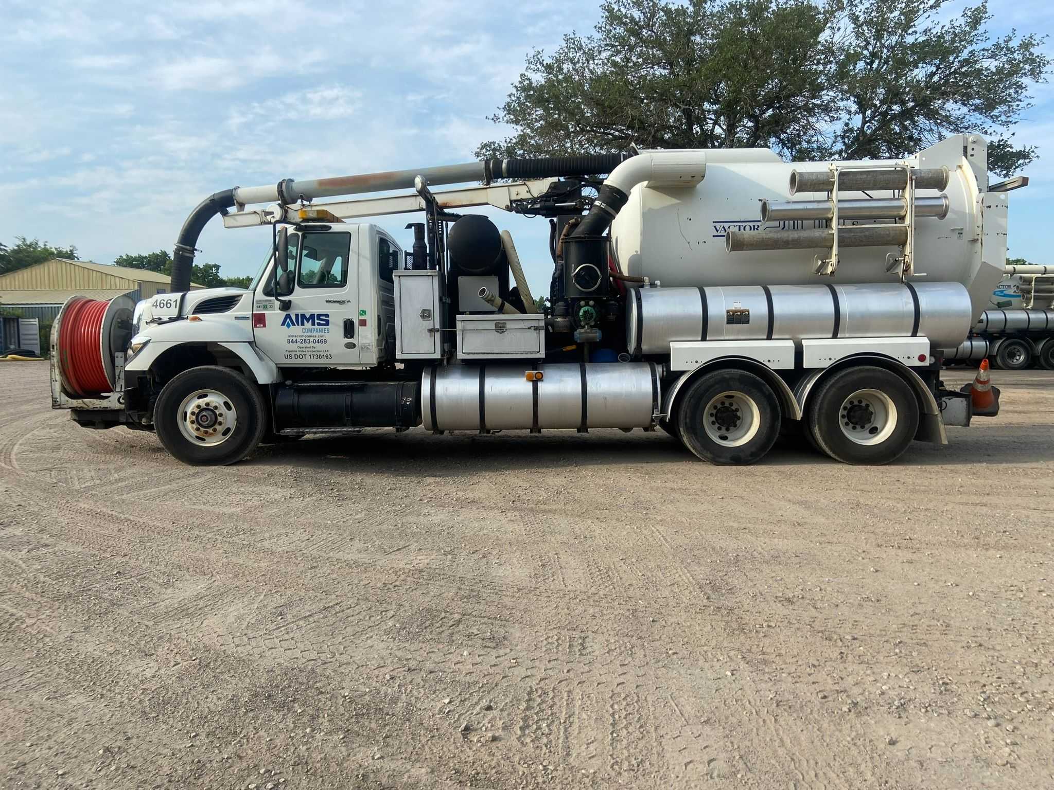2008 INTERNATIONAL SF625 WORKSTAR 7400 HYDRO EXCAVATOR TRUCK - HYDRO EXCAVATOR TRUCKS