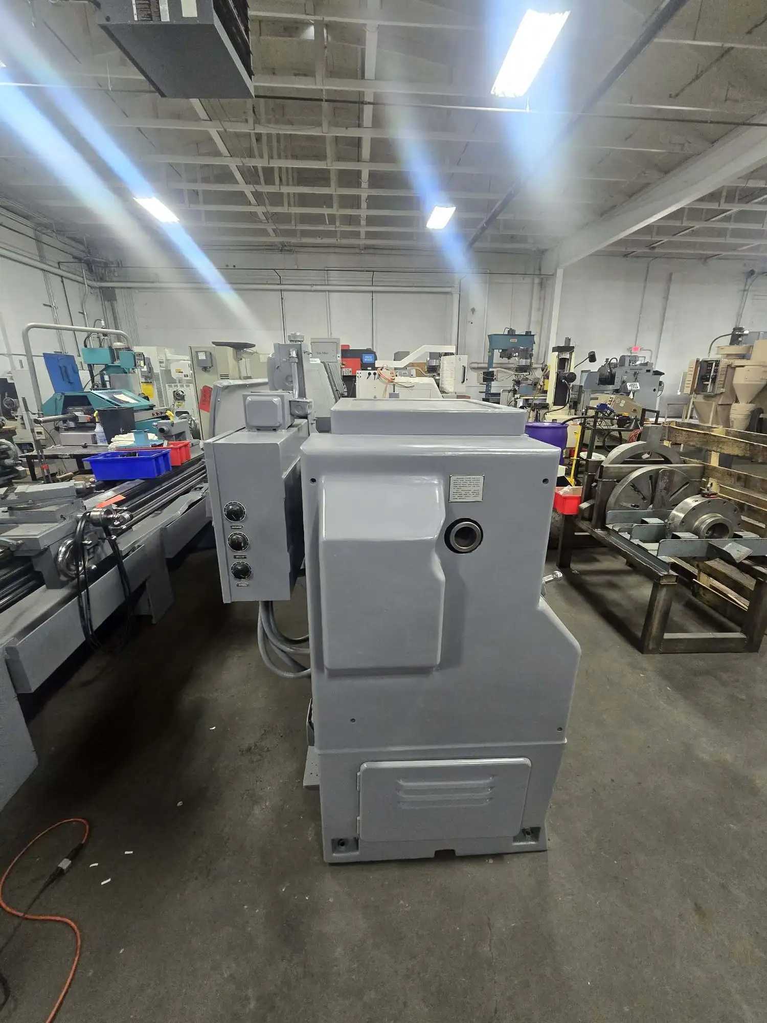 LEBLOND REGAL SERVO SHIFT 24"/26" LATHE, 75" CENTERS, 1700 RPM, 15 HP POWER - MANUAL LATHES