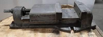 HEAVY DUTY MACHINIST VISE, 8.5IN JAW WIDTH - MACHINE TOOLING