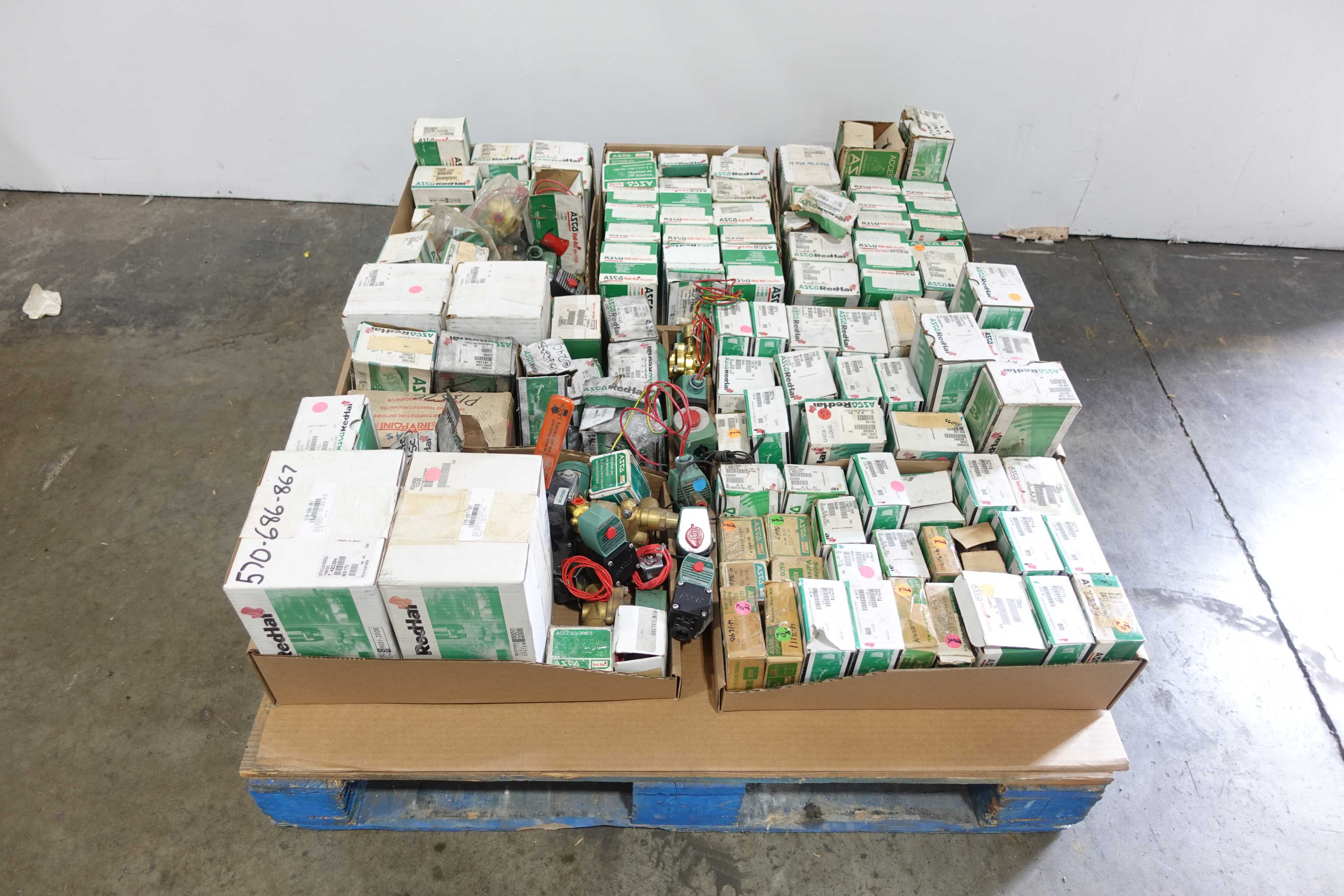 PALLET OF ASSORTED ASCO SOLENOID VALVES AND SPARE PARTS KITS - VALVES