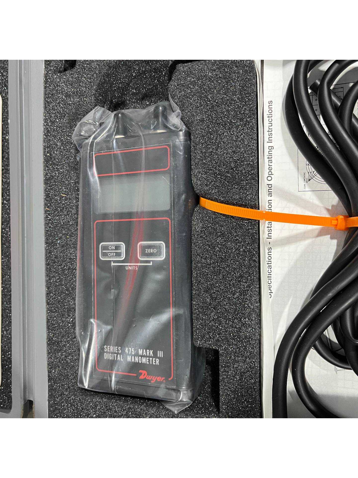 DWYER 475-1-FM DIGITAL MANOMETER - PRESSURE MEASUREMENT
